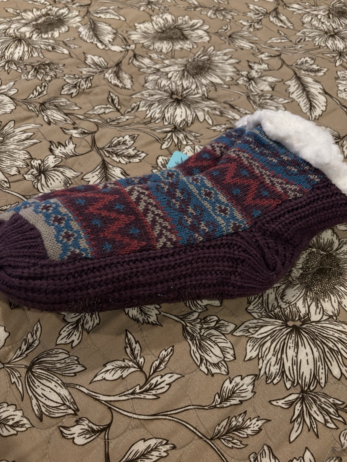 Muk Luks Women’s Fair Isle Non-Slip Bed Slipper Socks Mid Calf Size 7-9