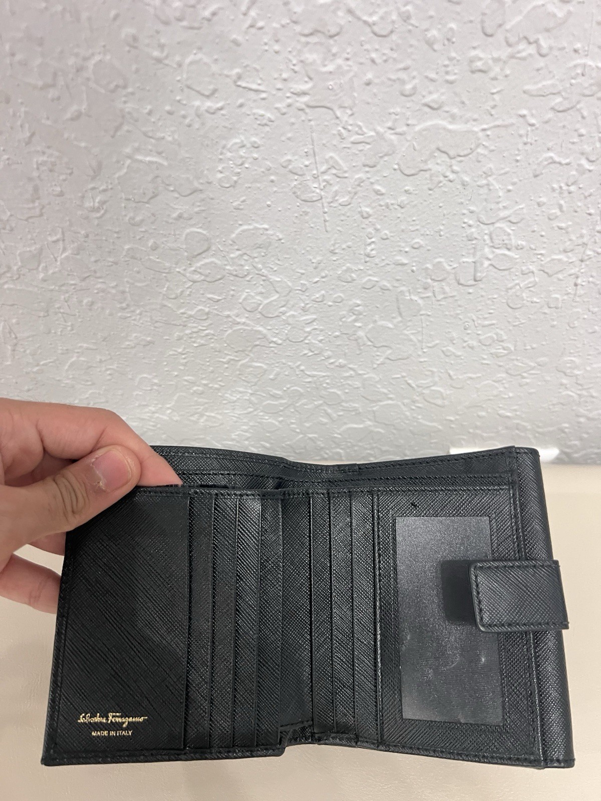 Salvatore Ferragamo Gancini Textured Leather Bifold Black Wallet￼