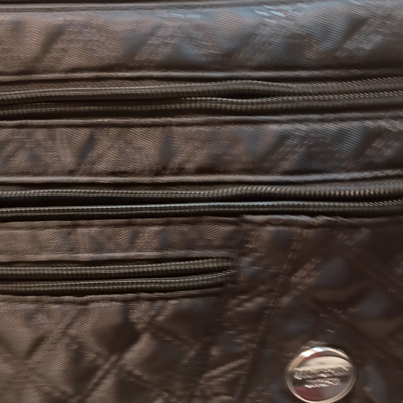 JINGPIN Black Quilted Zipper Logo Shoulder Bag Pockets Diamond Women Classic