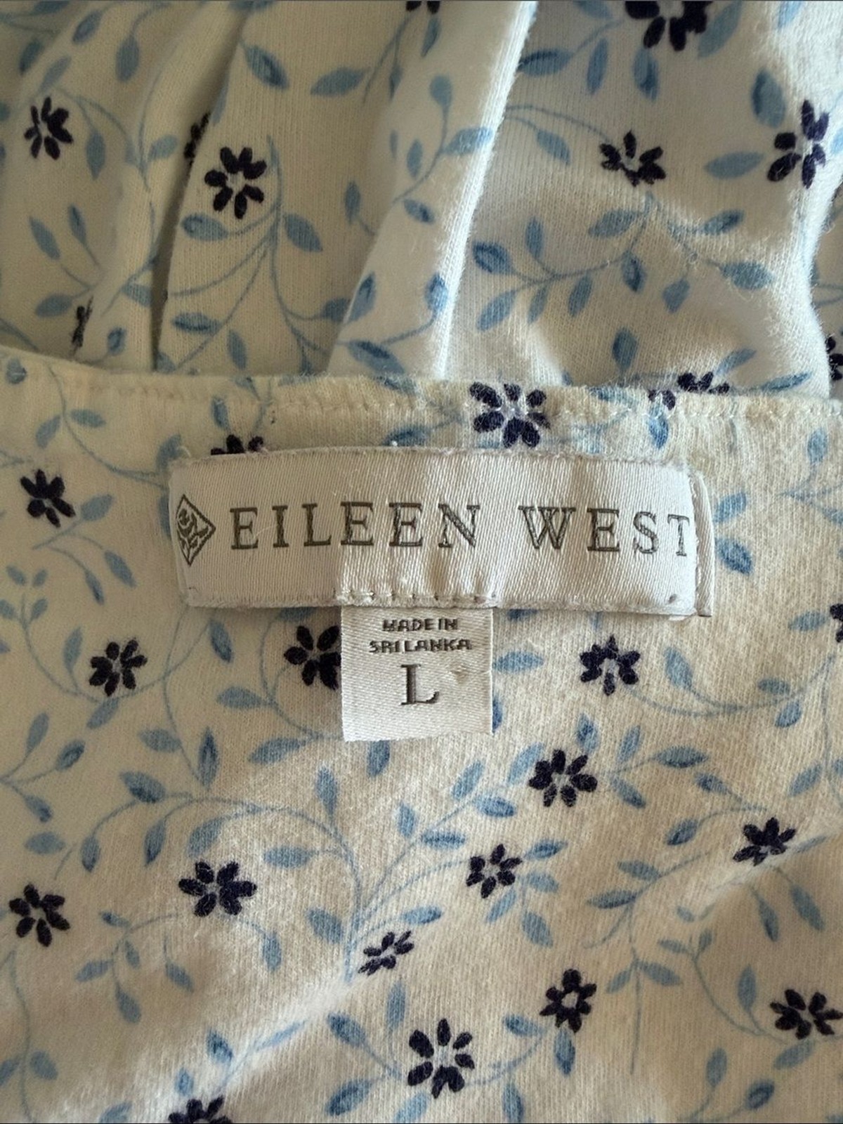 Eileen West Ditsy Floral Blue White Long Sleeve Nightgown size L