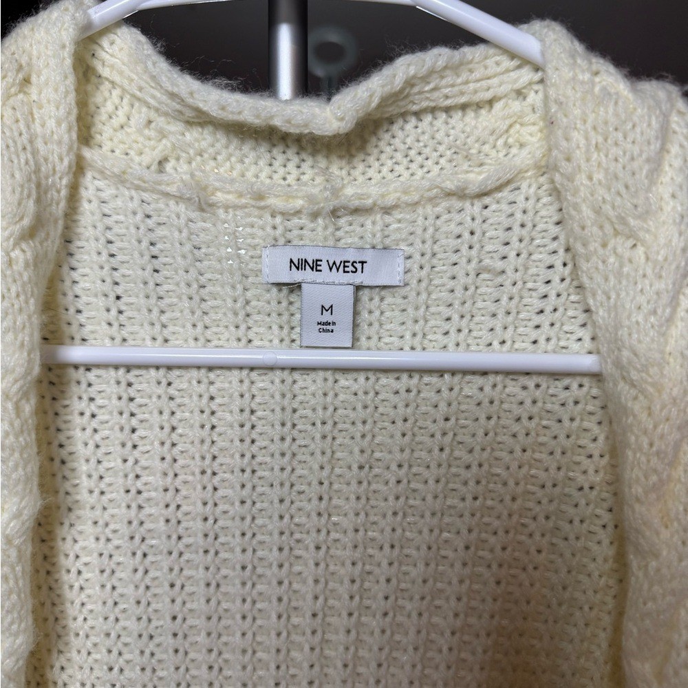 Women’s Cream Cable Knit Sweater