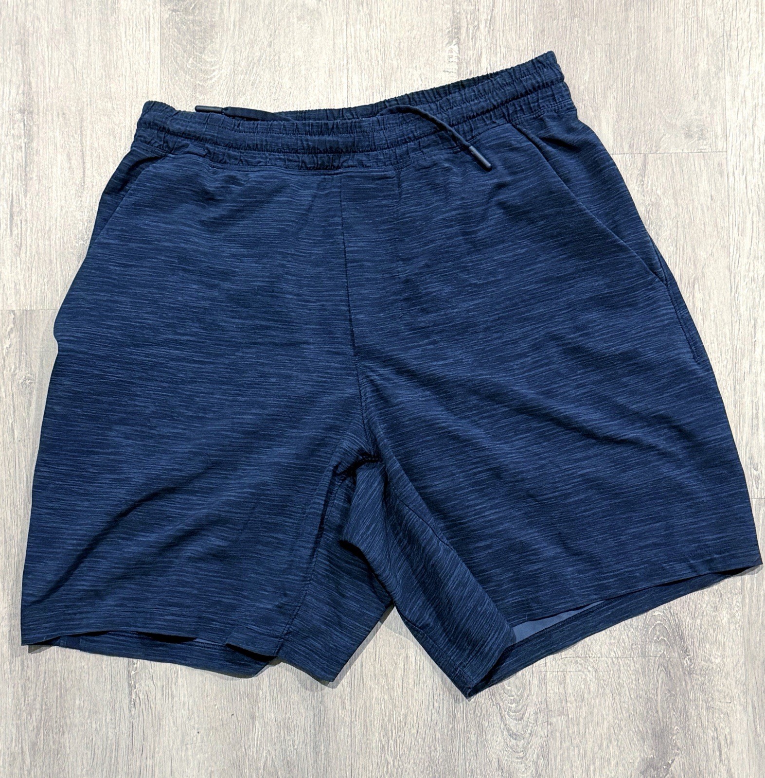 Lululemon Surge Men’s Small Lined 6” Inseam Stretch Gym Shorts Solid Blue