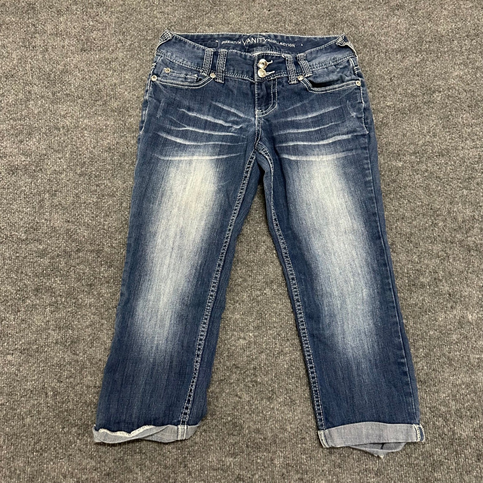 Vanity Jeans Womens Size 26 Blue Capri Cropped Fleur De Lis Embroidered Denim