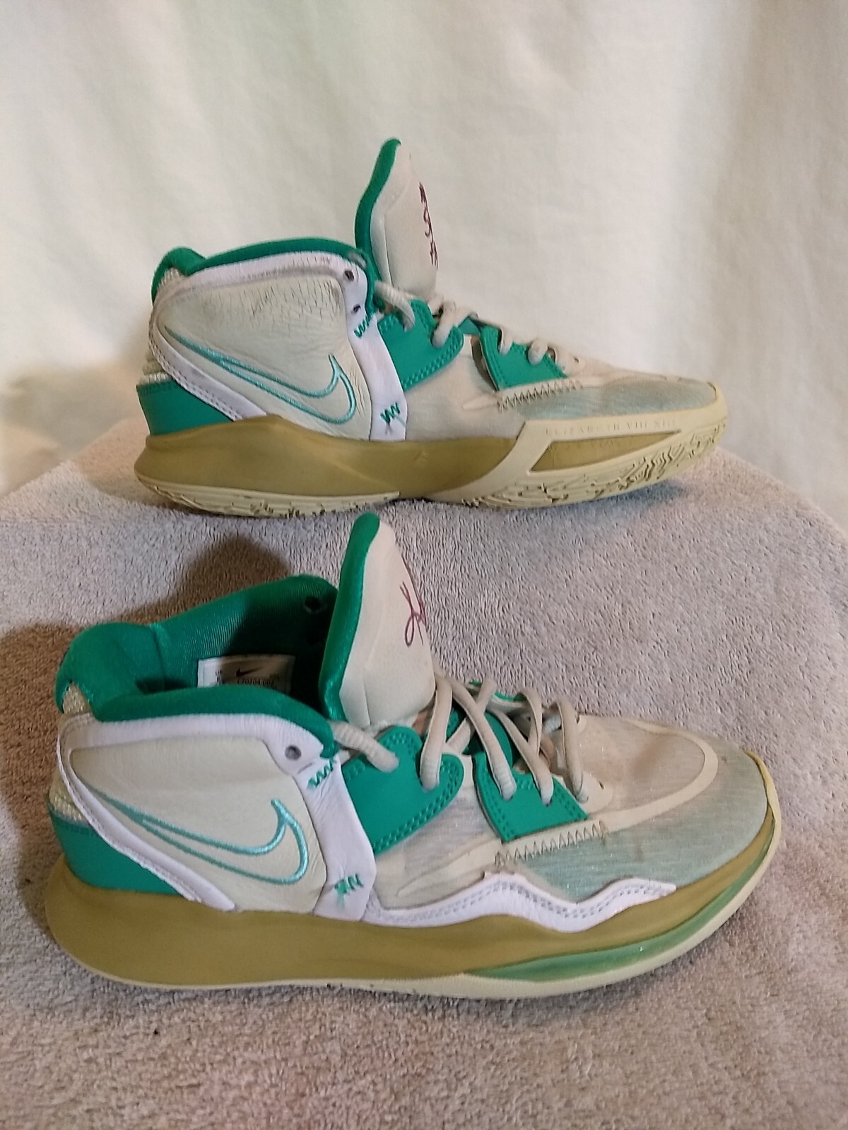 Nike Mens Sue Bird x Kyrie Infinity ‘Golden Tribute’ (CZ0204-002) Size: 6 #MT4-1