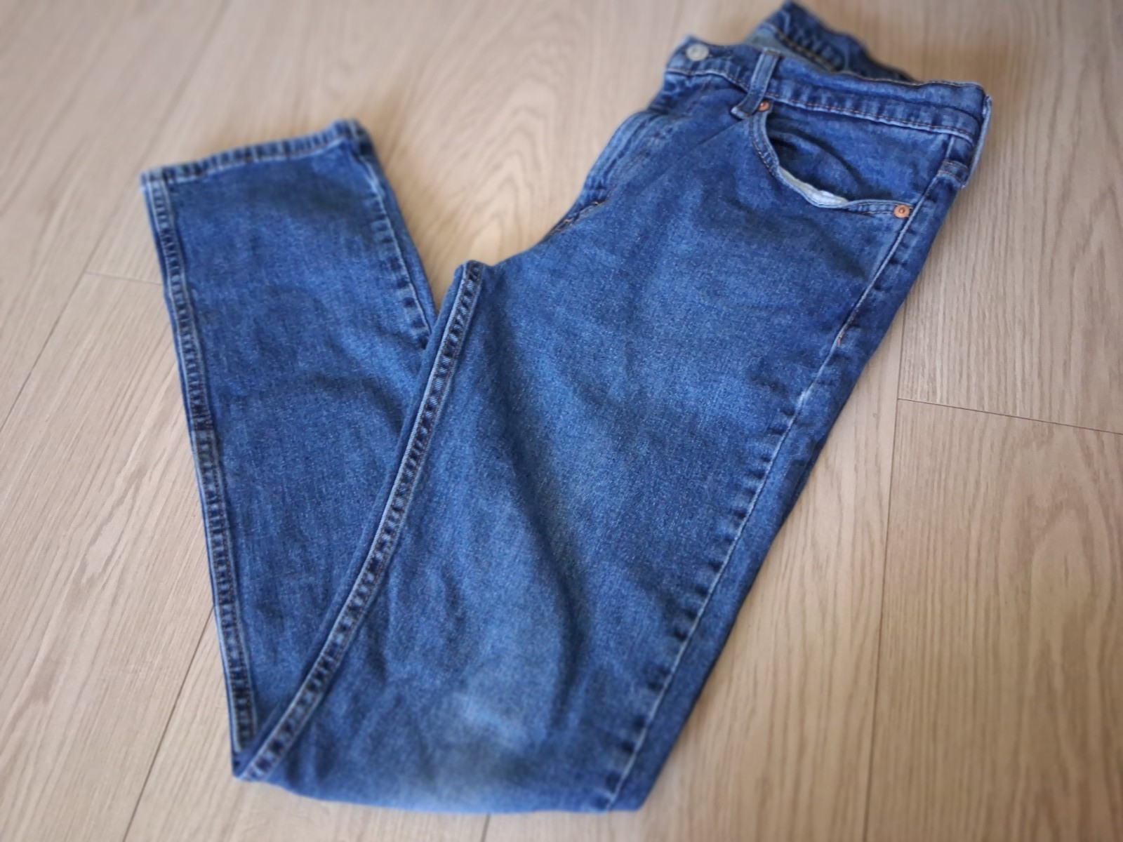 Levi’s 511 Men’s Blue Denim Jeans Slim Fit Mid Rise Medium Wash Cotton
