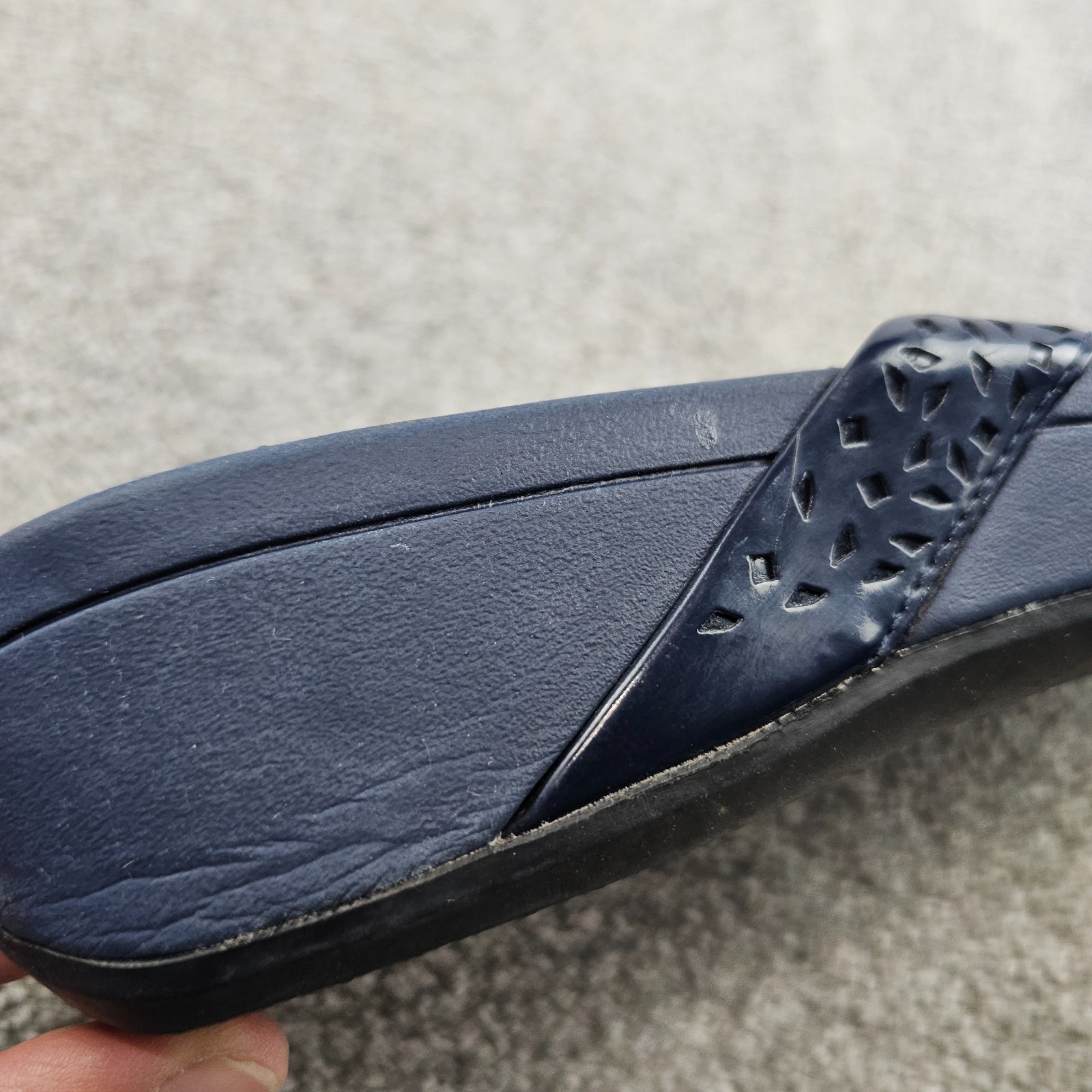 Vionic Zuma Sandals Blue Leather Wedge Women’s Size 9 WIDE Orthopedic Flip-Flops