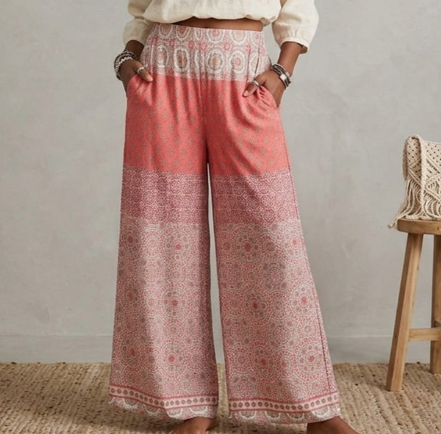 Chico’s Cala d’Or Pull On Palazzo Pants Size 1/M Pink Boho Geometric Wide Leg