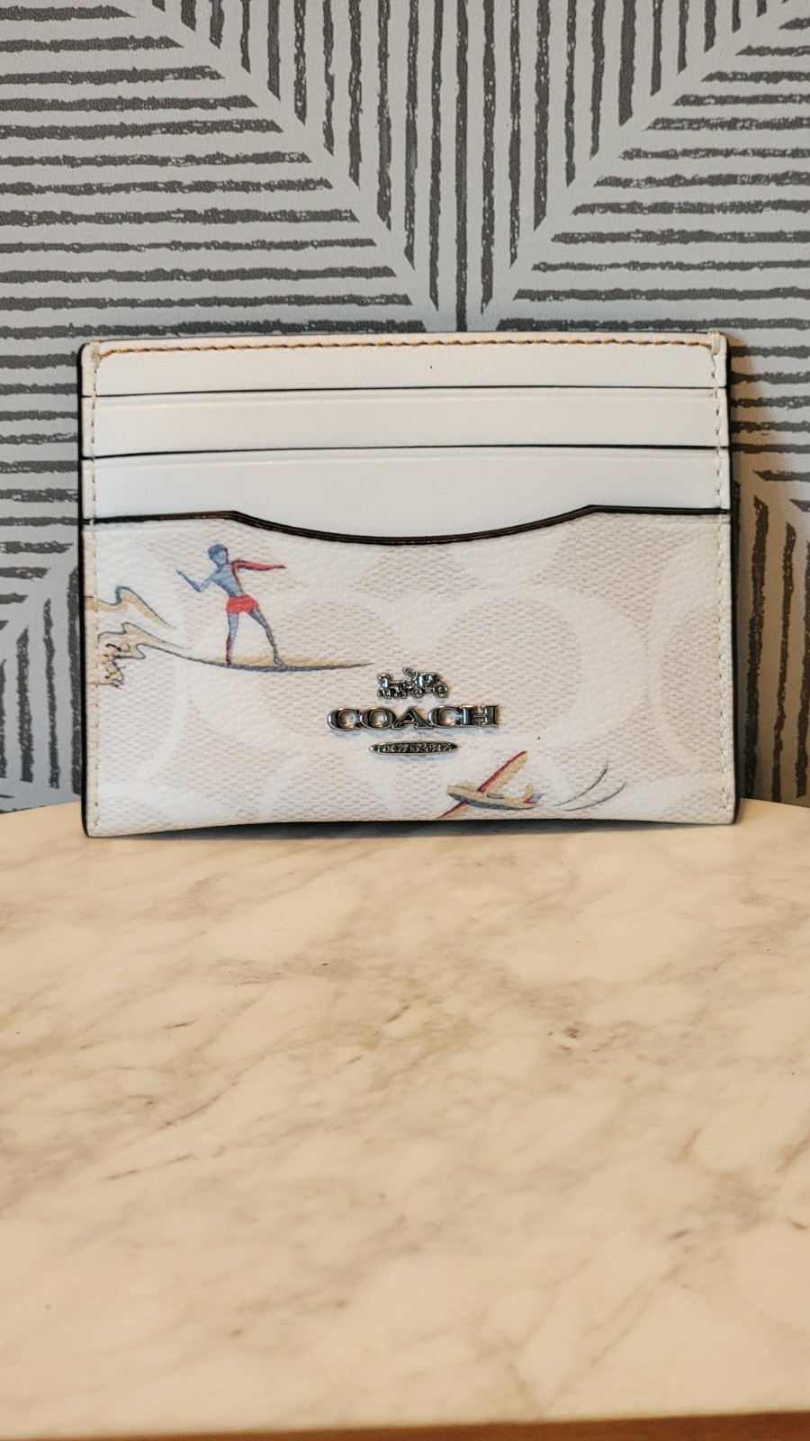 COACH Nolita 15 Wristlet Glacier White Hula Print w/ Card Holder EUC