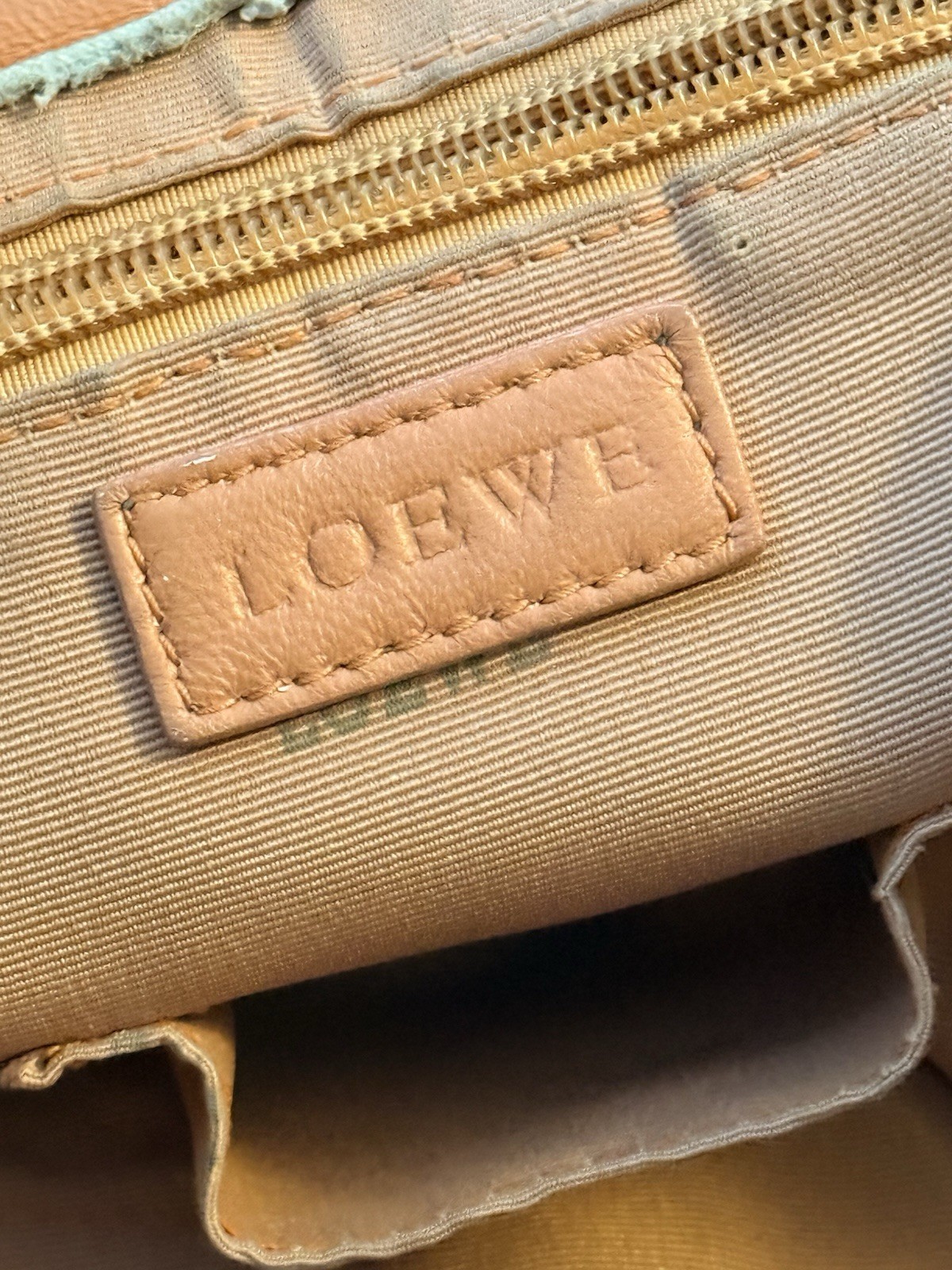 LOEWE ORANGE RED PINK SILVER LAMBSKIN NAPPA AIRE TOTE HANDBAG – Rare.