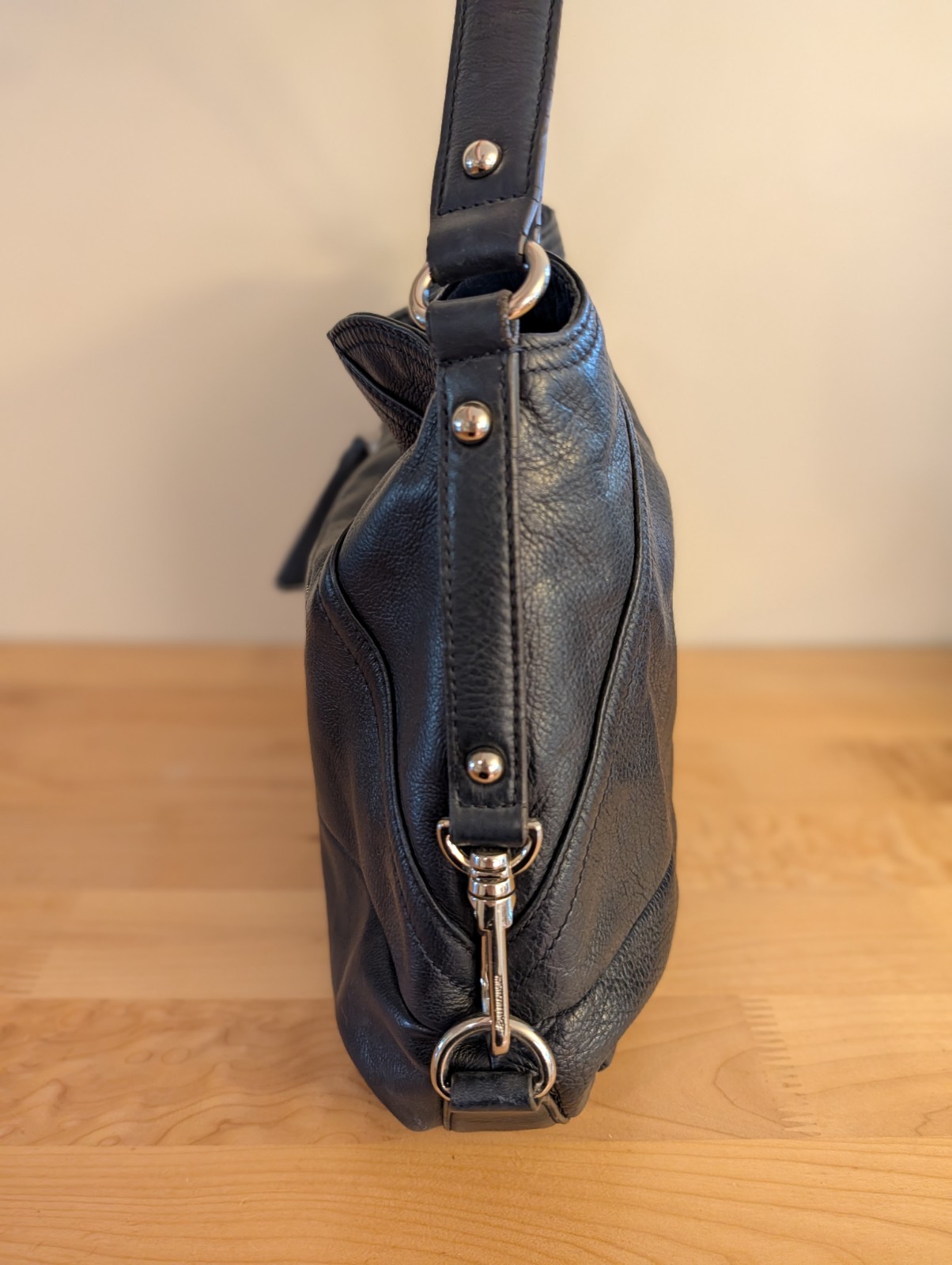 B. Makowsky Navy Pebbled Leather Shoulder Bag Silver Hardware Zipper Accent