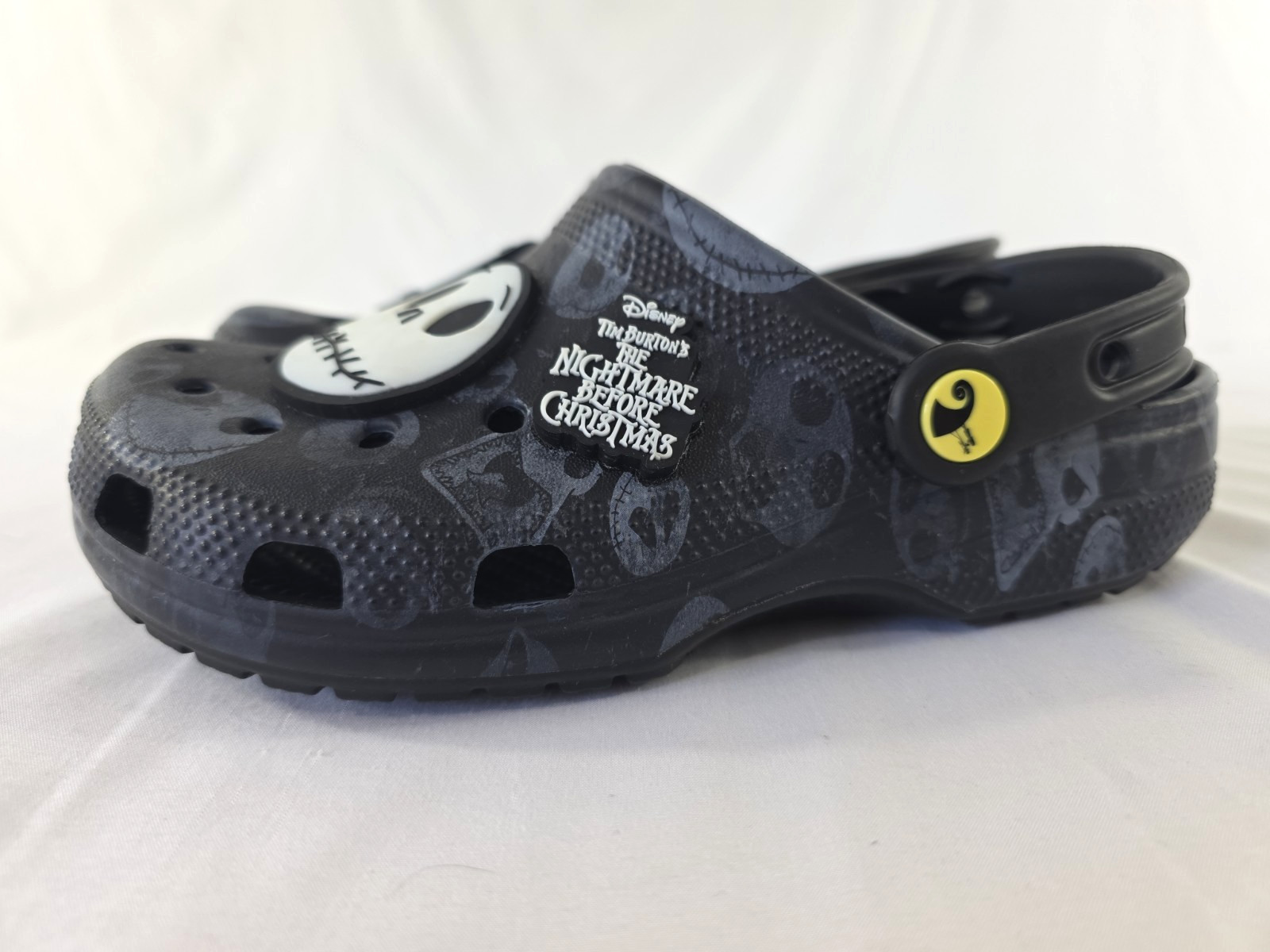Crocs Disney’s Nightmare Before Christmas Jack Skellington Glow in the Dark W6M4