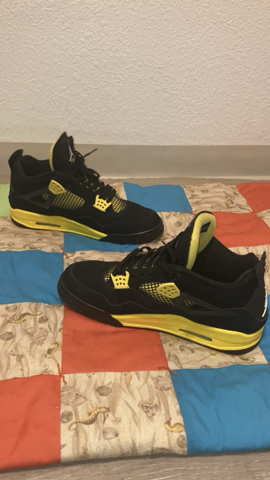 Size 14 – Jordan 4 Retro Mid Thunder