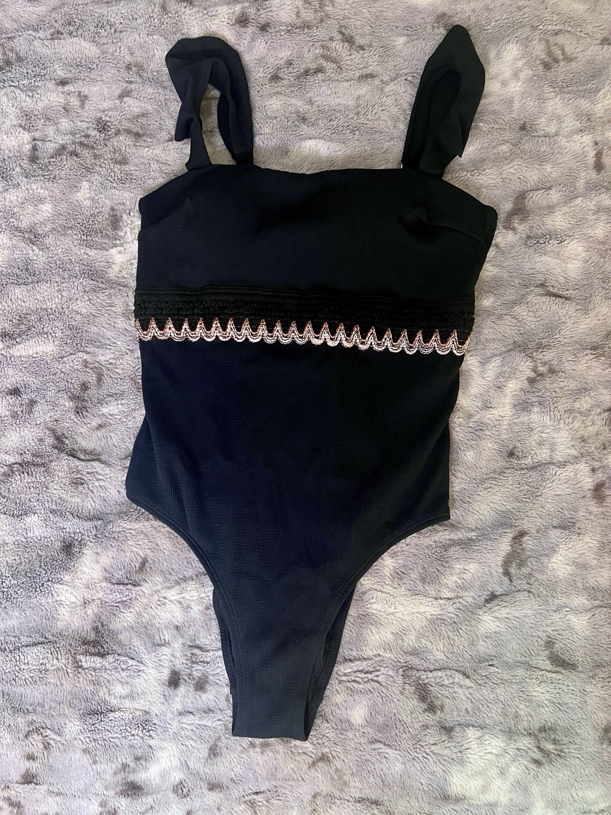 CUPSHE Black Ribbed Ruffle Wide Adjustable Strap One-Piece Swimsuit M D