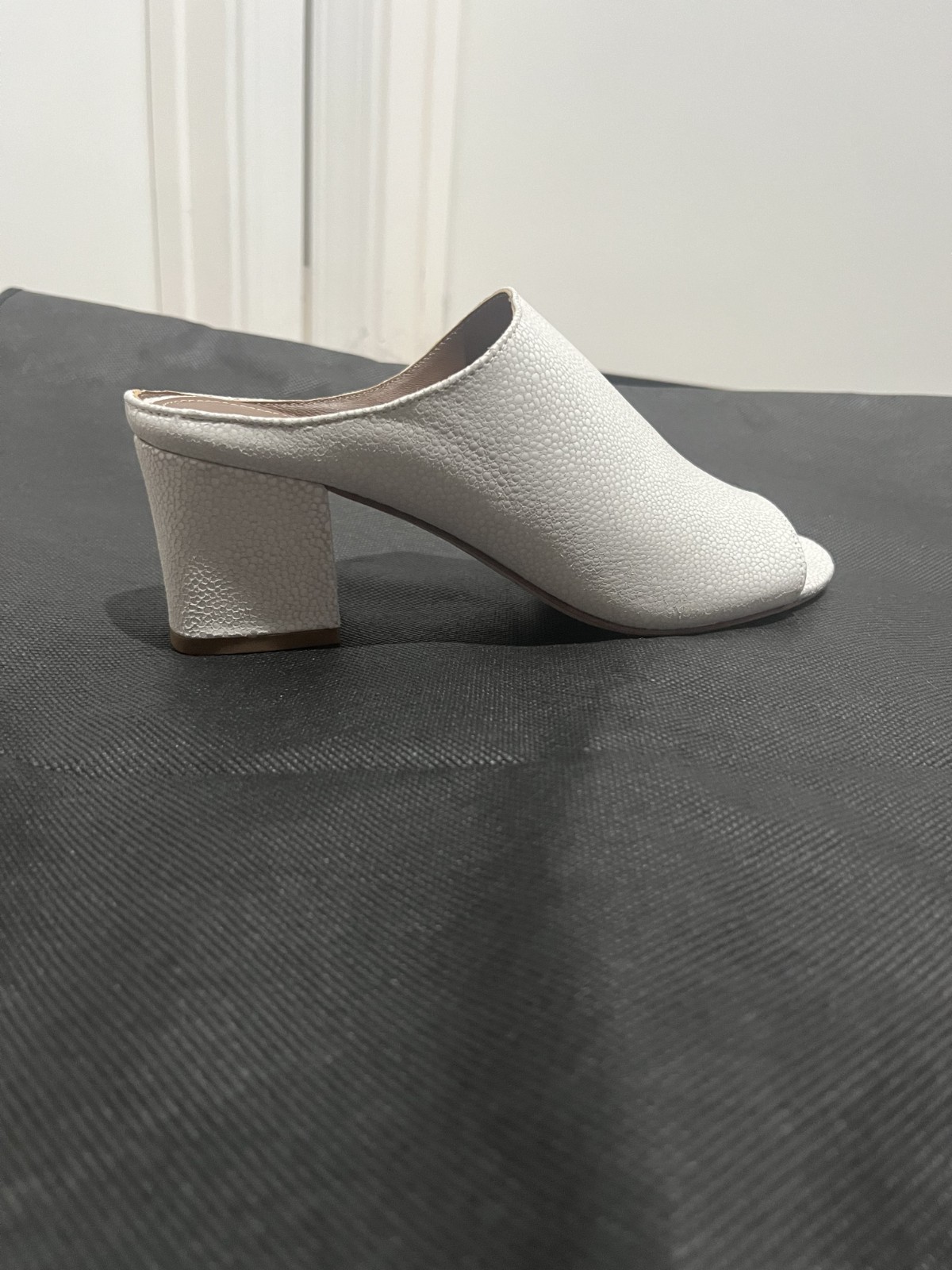 Donald J Pliner Women’s Sandals with 2.5 inch heels size 7M