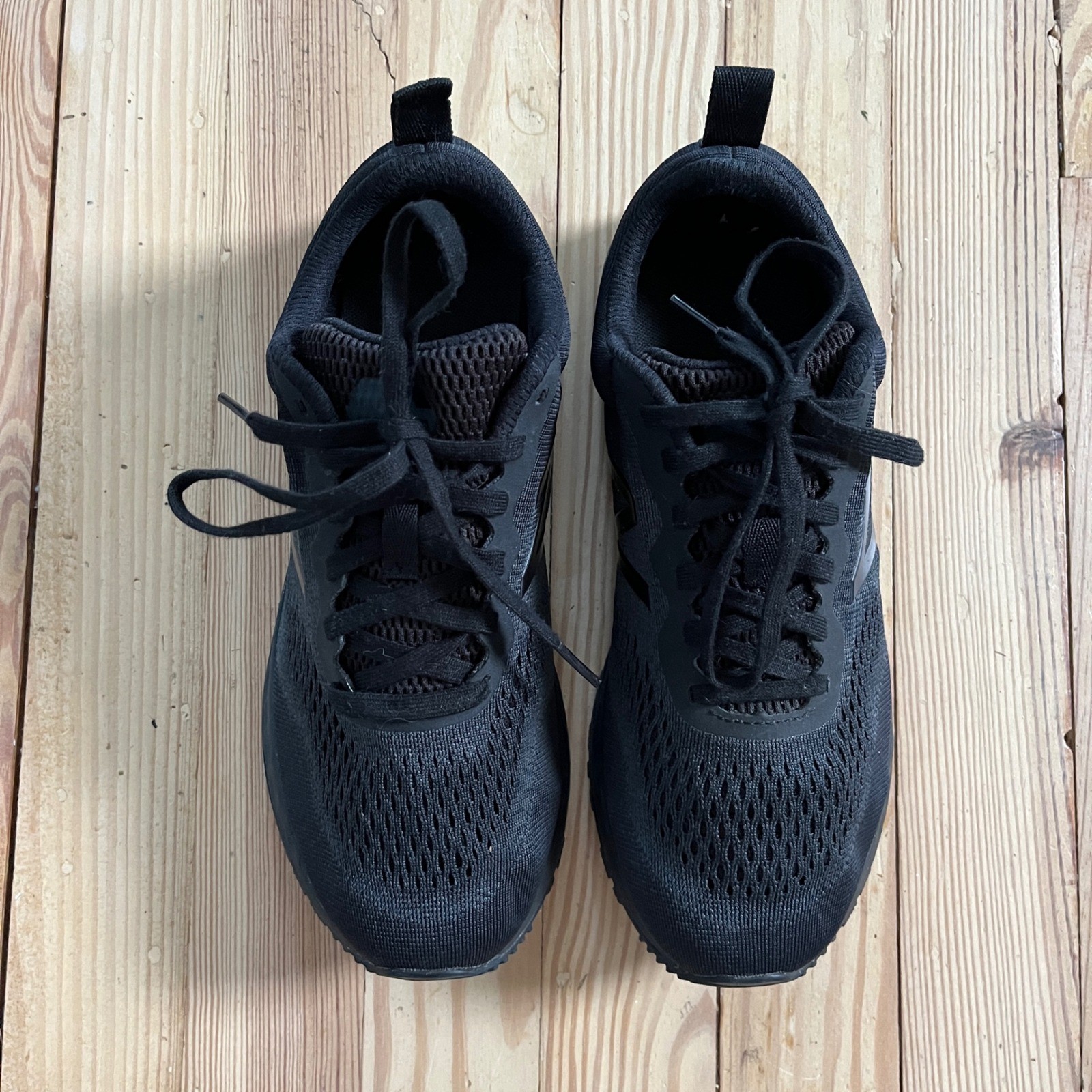 New Balance Arishi Fresh Foam Shoes For Crews Black Slip Resistant Work nonslip