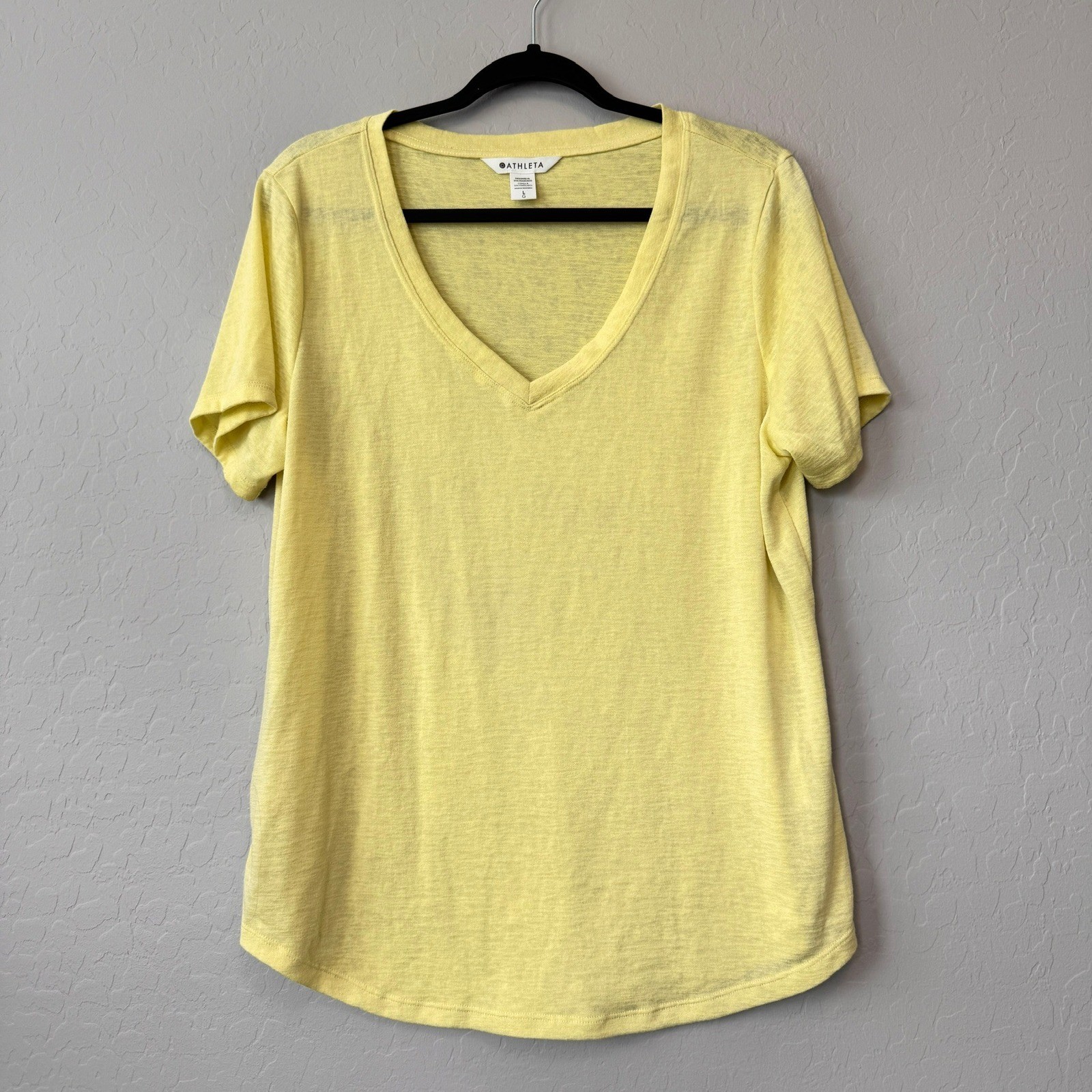 Athleta Large Breezy V-Neck Tee Yellow Short Sleeve Modal Blend 404783 SP24