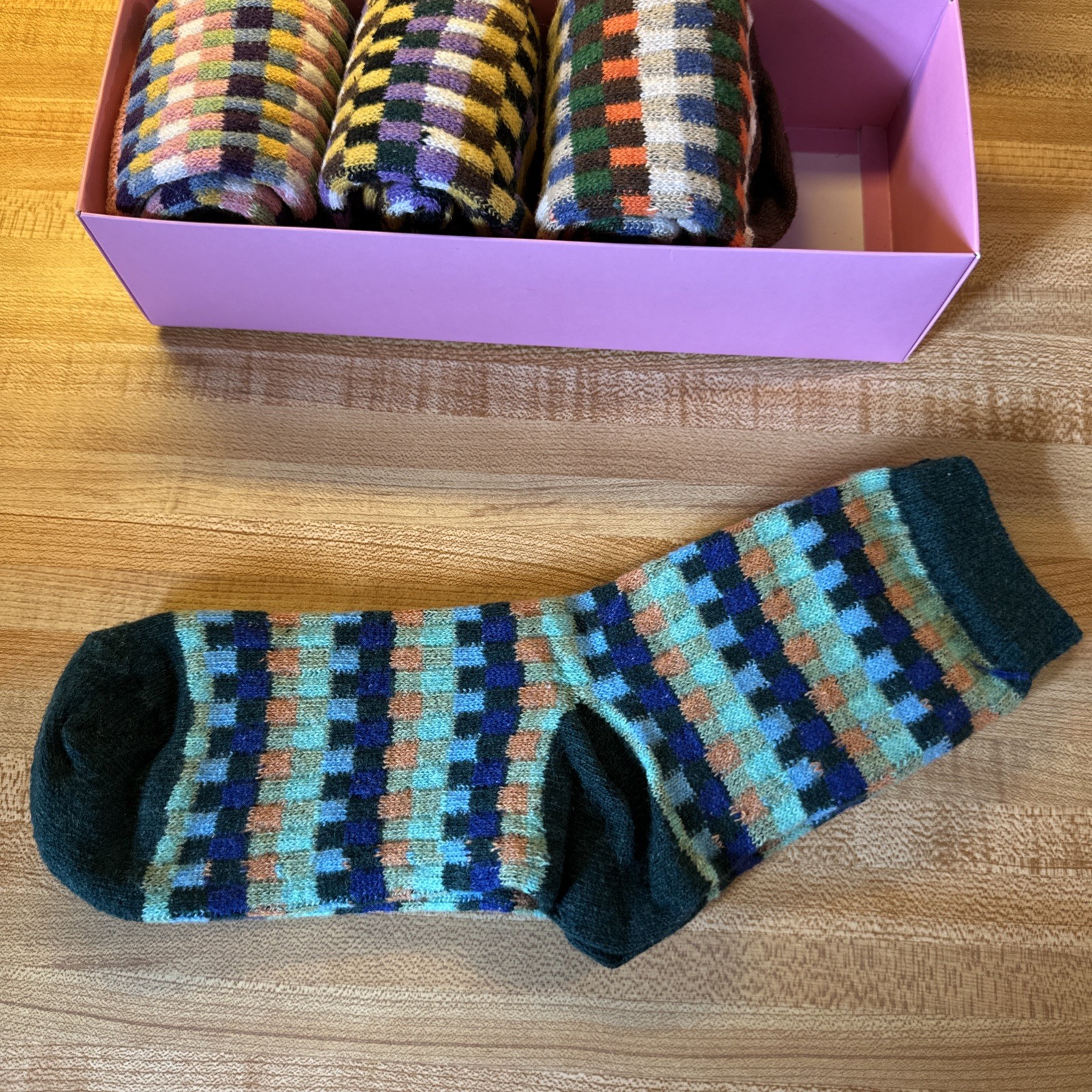 OKISS socks 4 piece multi color thick crew socks women New in box