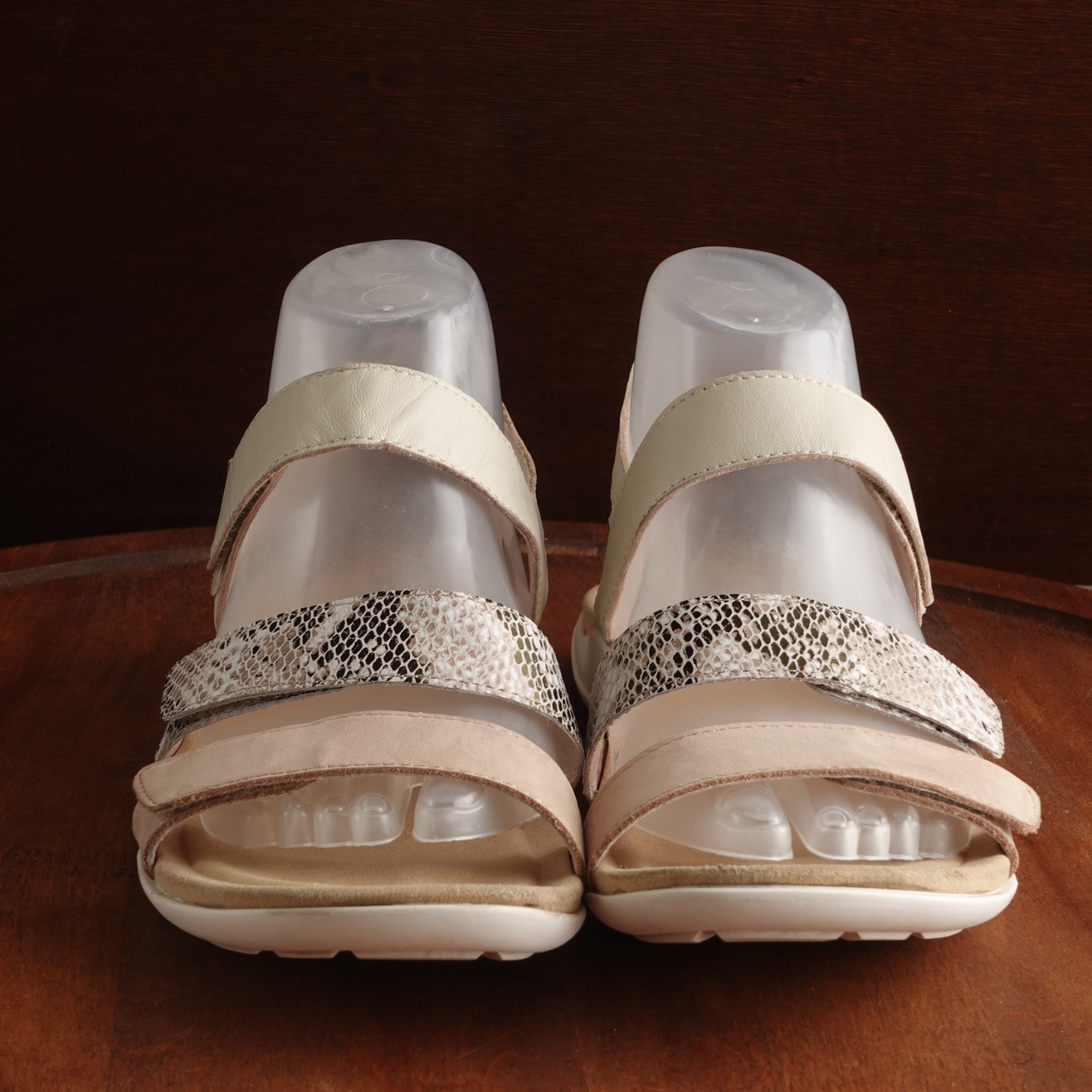Abeo Sandals WMS SZ 8 Beige Briar Leather Comfort Coastal Walking Travel Shoes
