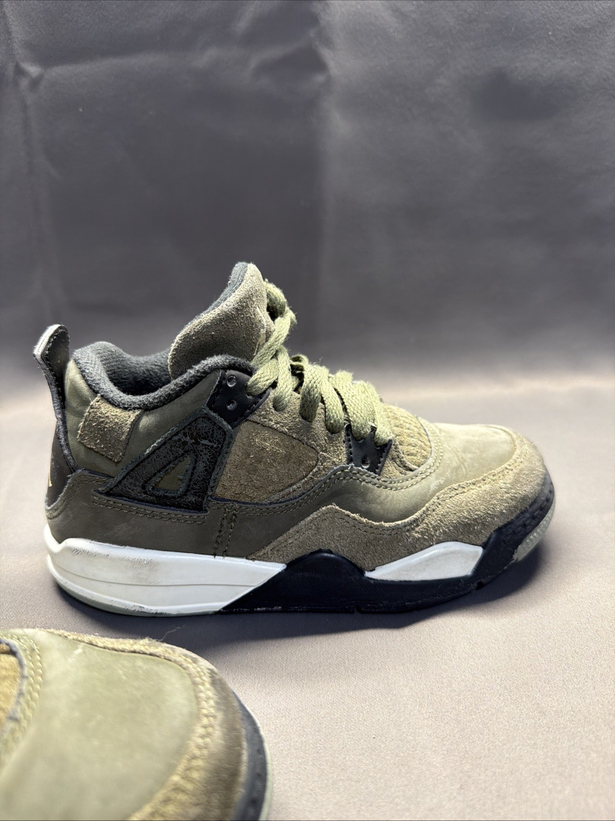 Jordan Air 4 Shoes Kids Size 12C Green Olive Suede Basketball FB9929-200 C4