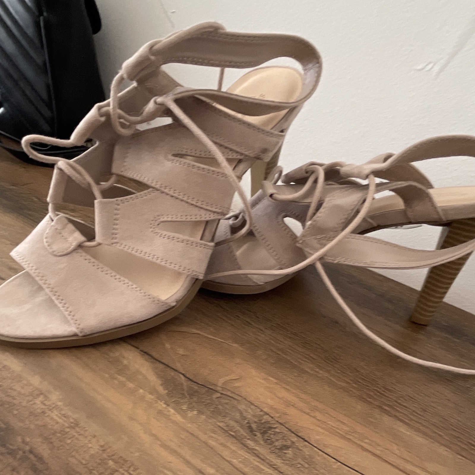 Simply Vera Vera Wang Beige Lace-Up Strappy Open Toe Stiletto Heels 8.5 M