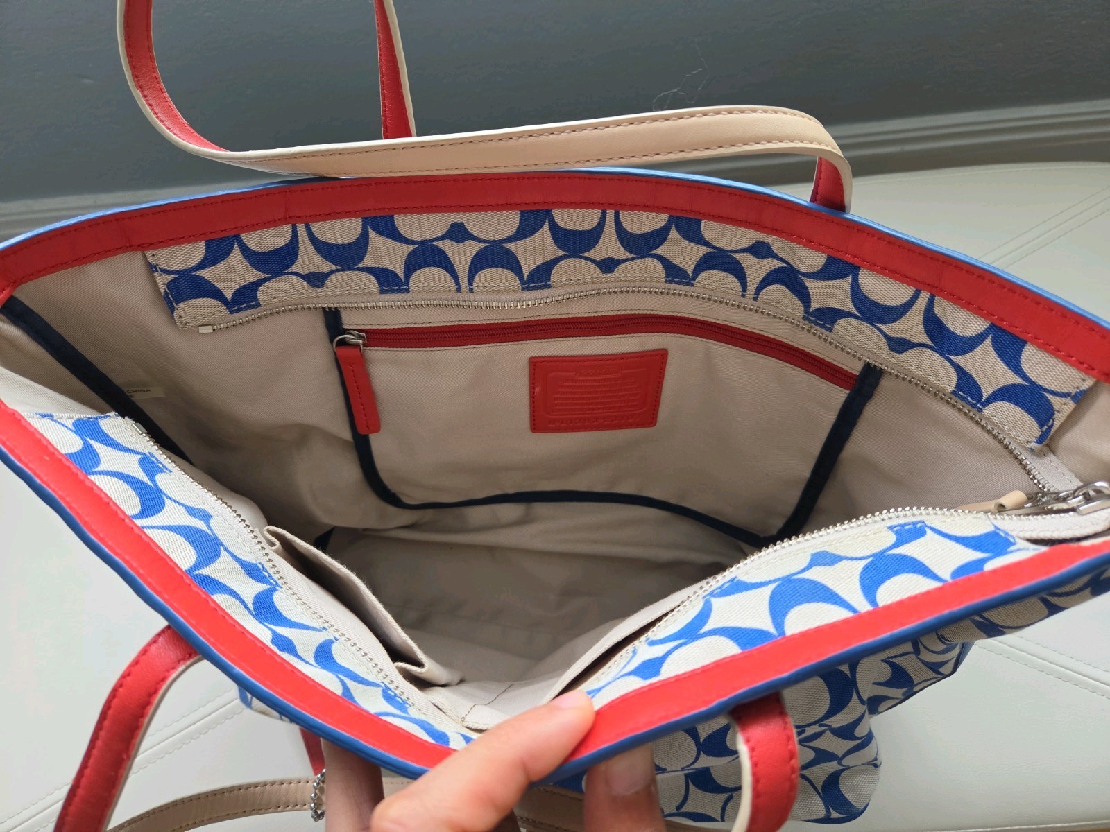Coach 23465 Weekender Signature C Medium Zip Tote Blue & Beige Jacquard Red