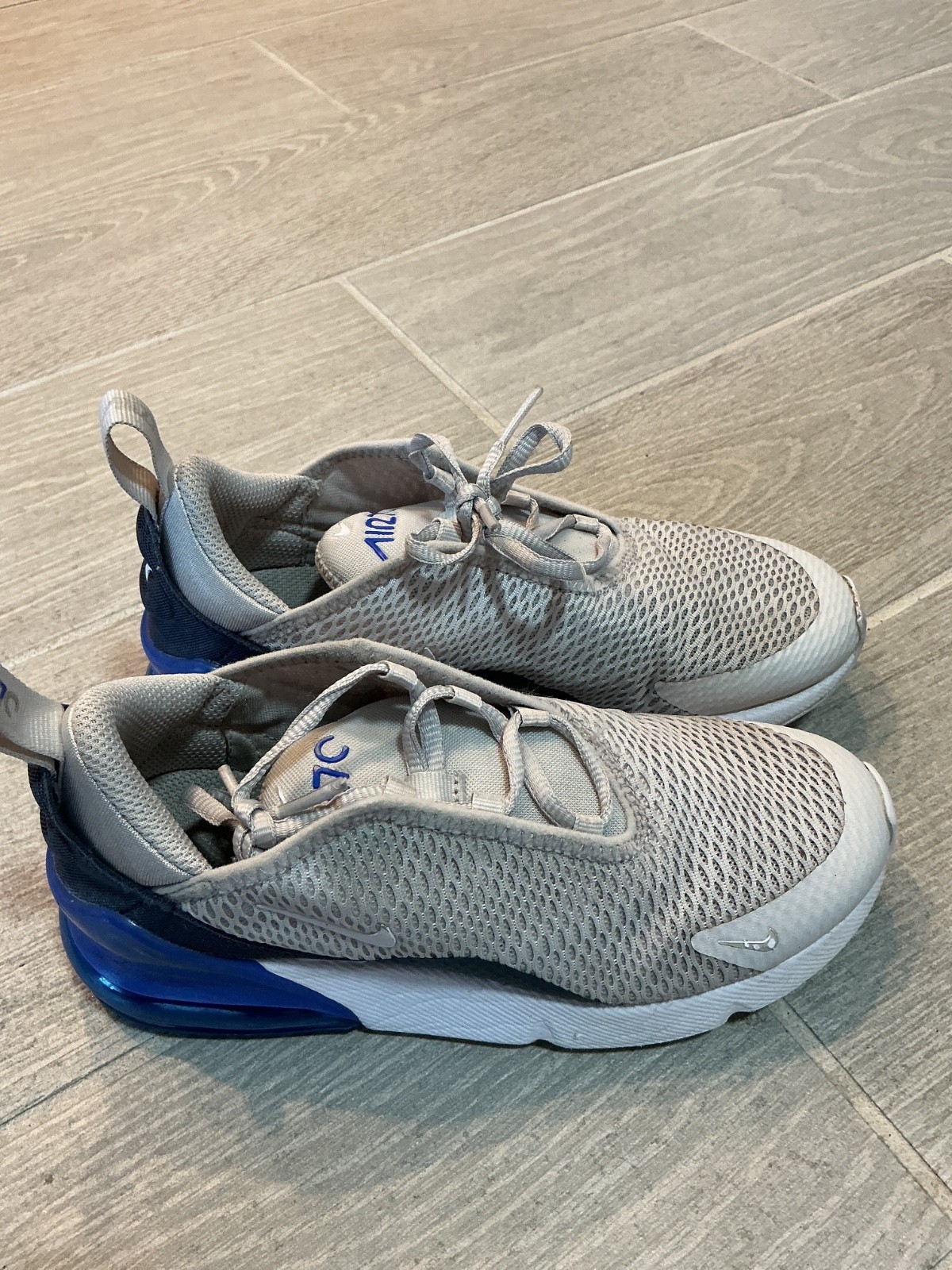 Nike Air 270 Gray Blue White Play School Sneakers Kids Sz 2Y AQ2372-041