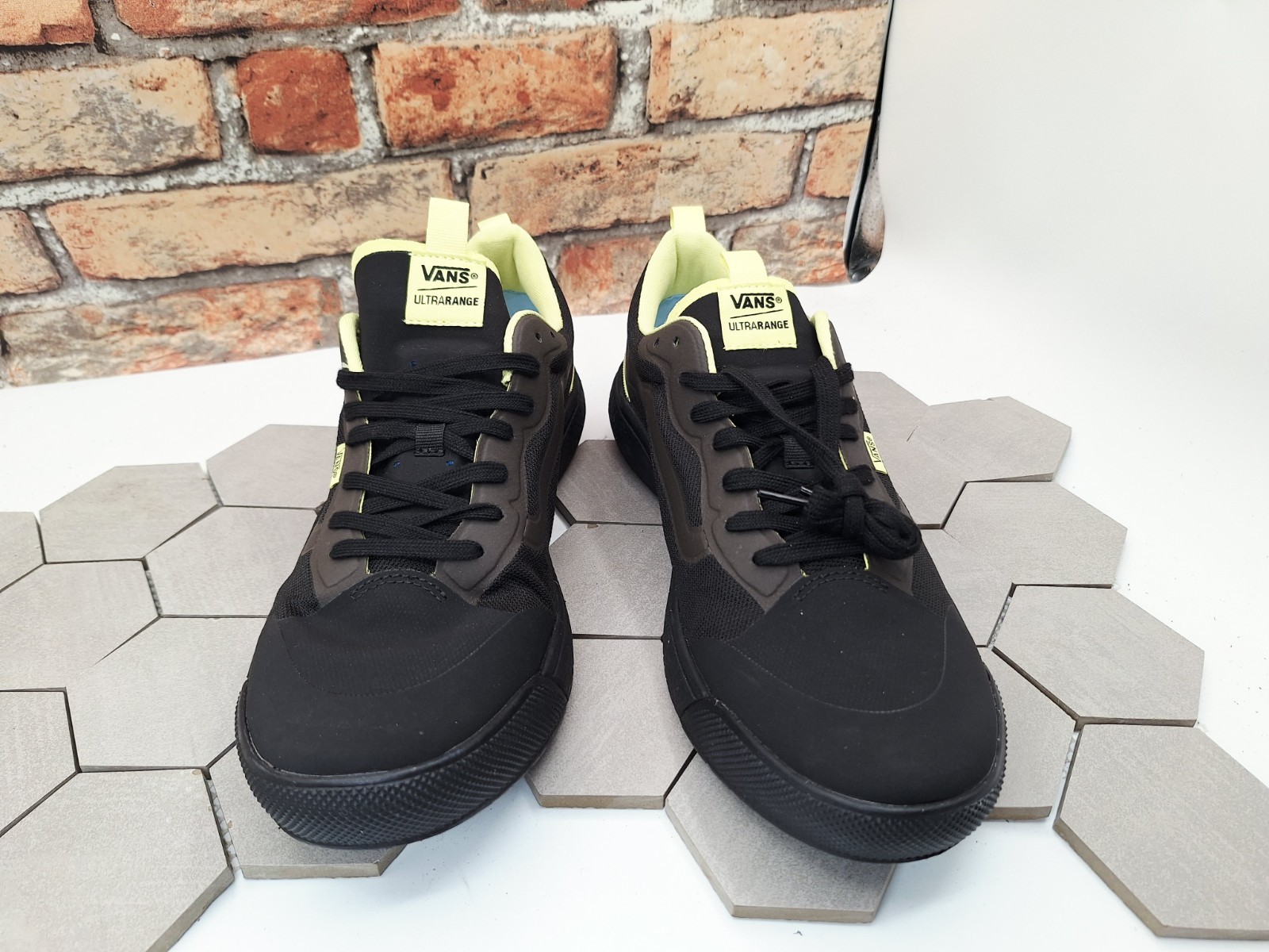 Men’s Sz 12 VANS MTE ULTRARANGE EXO Black Brown Yellow Neon Green FALL COLOR