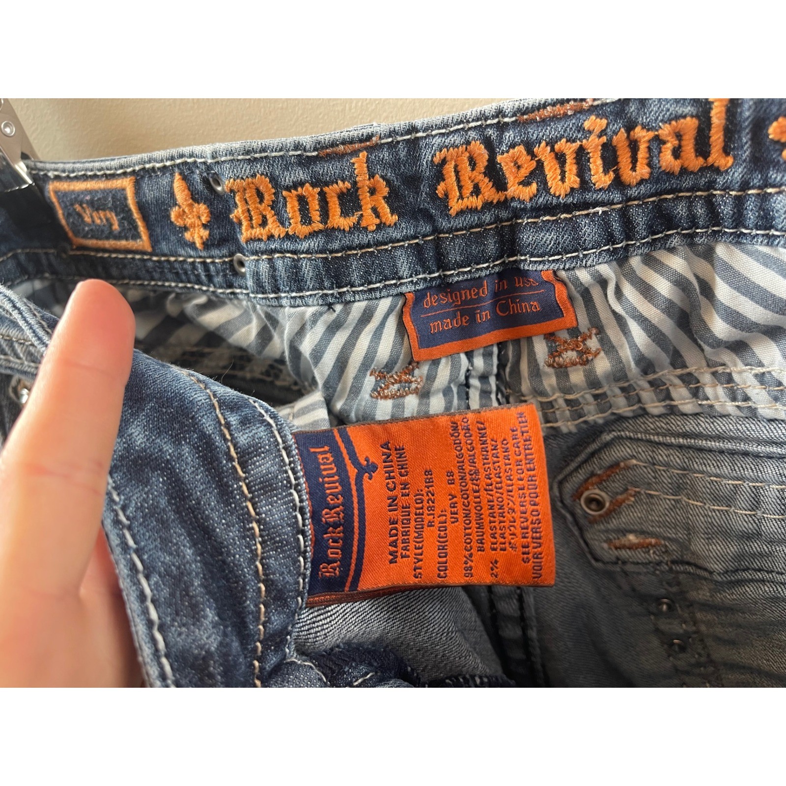 Rock Revival Very Bootcut Jeans Blue Distressed Thick Stitch 30×31 RJ8221B8