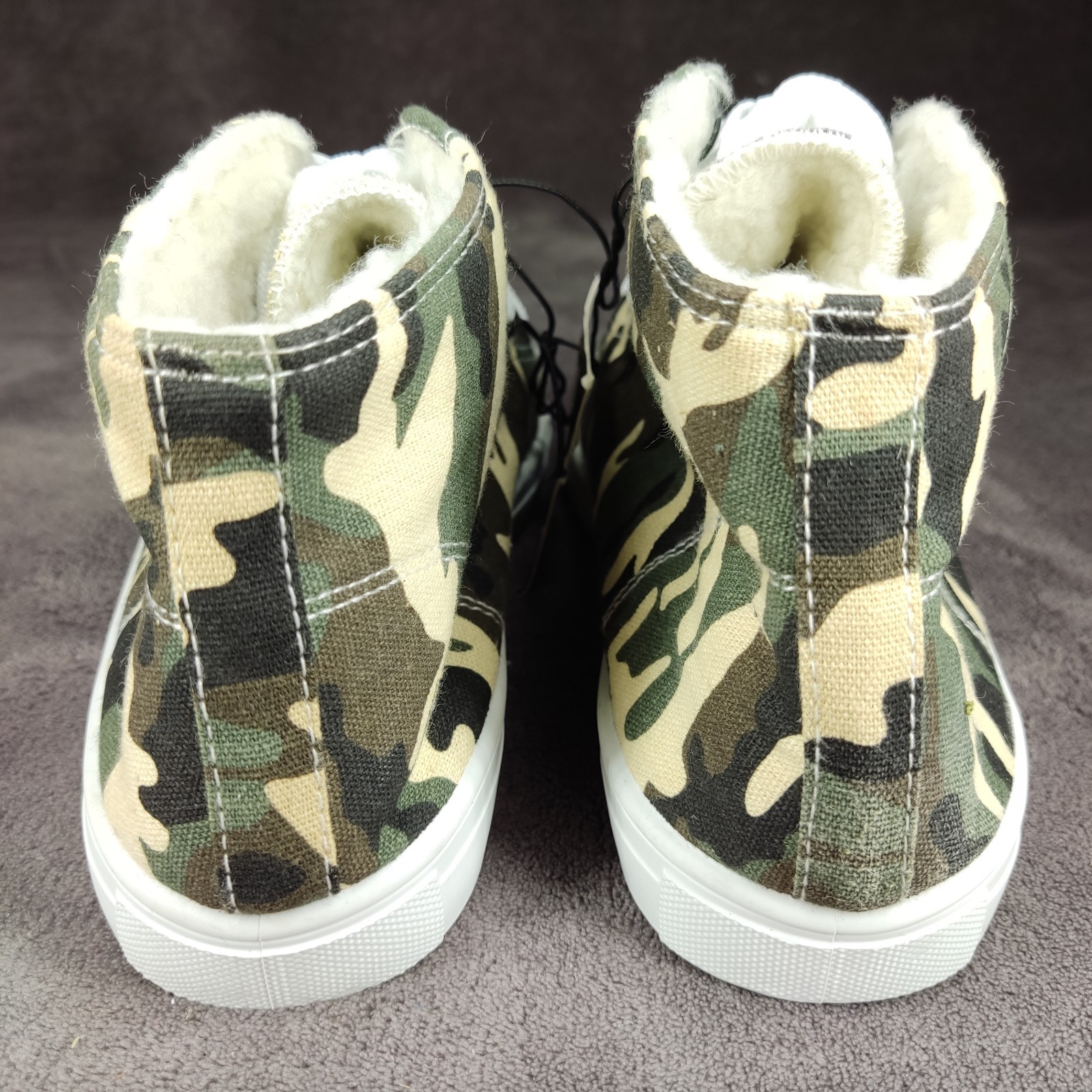 Beverly Hills Polo Club High Tops Womans Size 7 Camouflage And Sharpa Lined