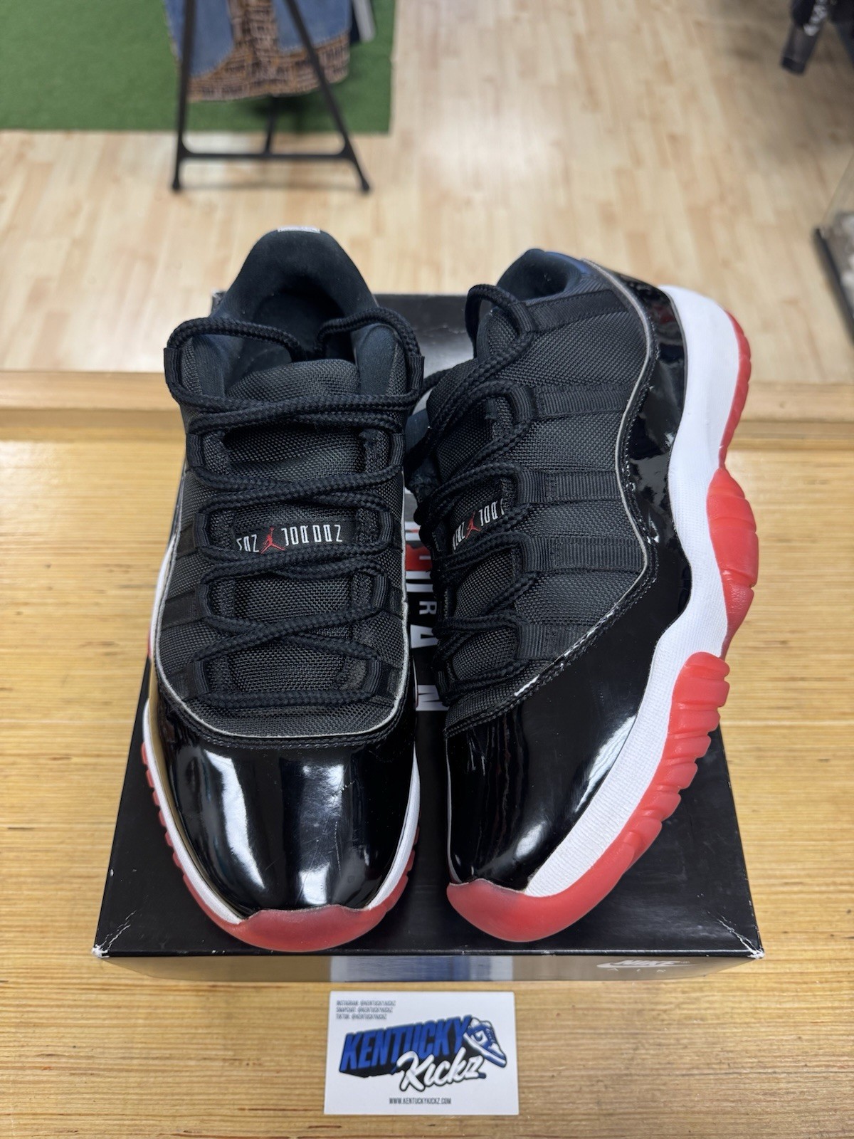Sz 7.5 – Jordan 11 Retro Low “Bred” (Used 4-5x) FV5104-006 (SHIPS ASAP)
