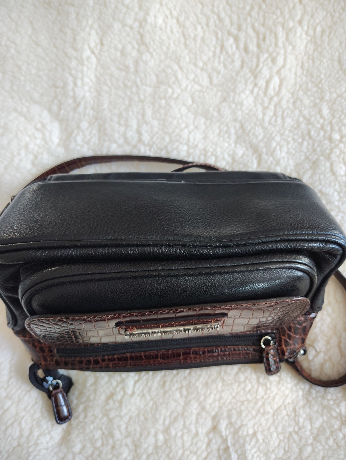 Brighton Black Brown Croc Embossed Leather Crossbody Organizer Bag E861676