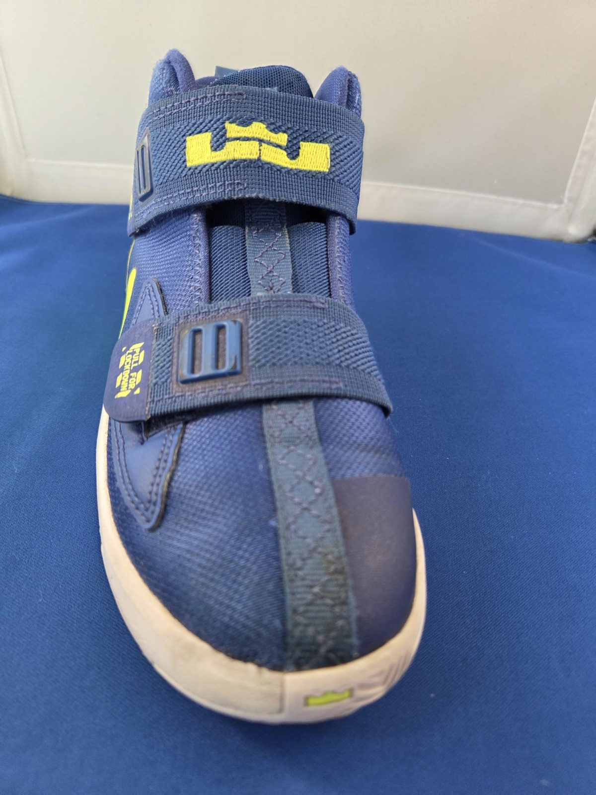 Nike LeBron Soldier Kids Mid Top Blue/Green Hook & Loop Strap Sneakers 2.5