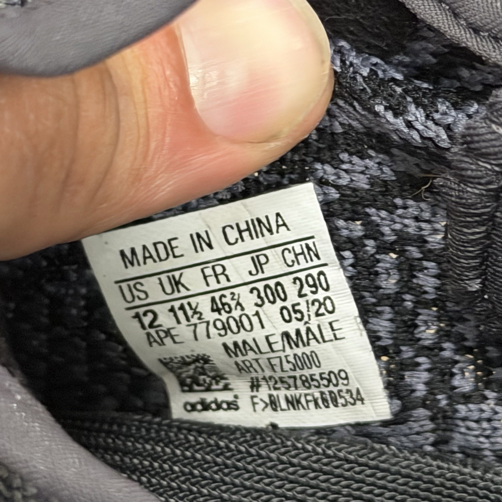 Adidas Yeezy Boost 350 V2 Carbon Mens Size 12 Black Grey Sneakers Boost B37571