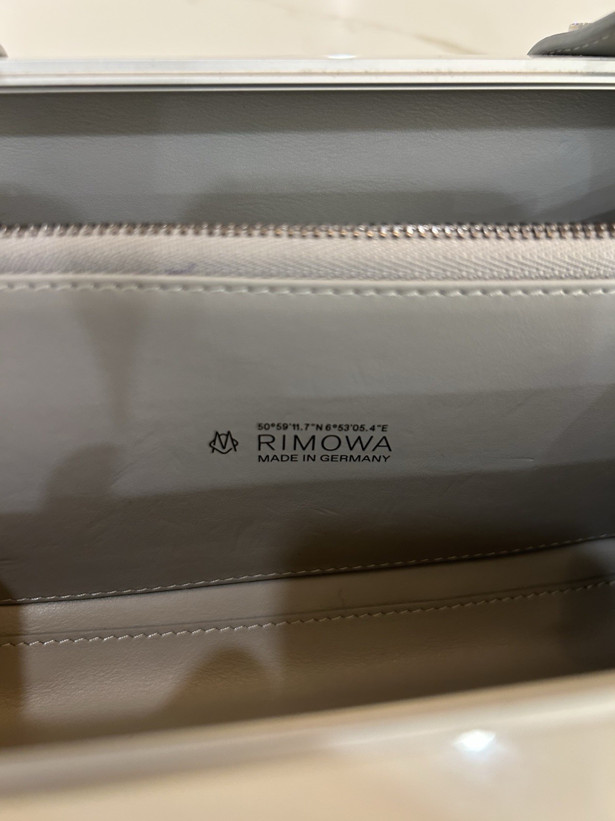 Rimowa PERSONAL – POLYCARBONATE Cross-Body Bag With Shoulder Strap White Unisex
