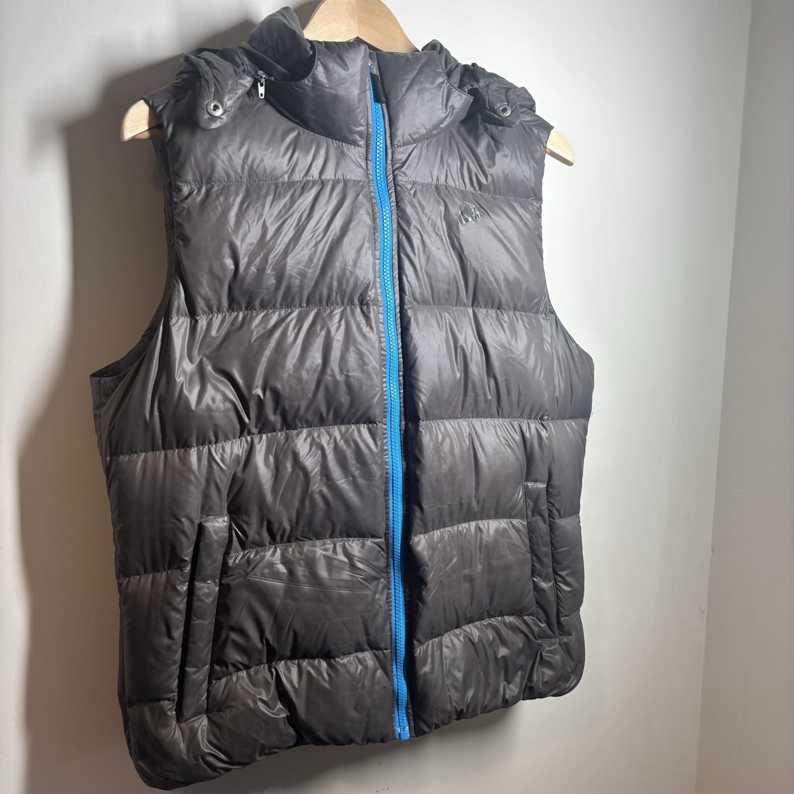 Nike Mens Down Filled Gilet Bodywarmer Jacket With Removable Hood Size XL