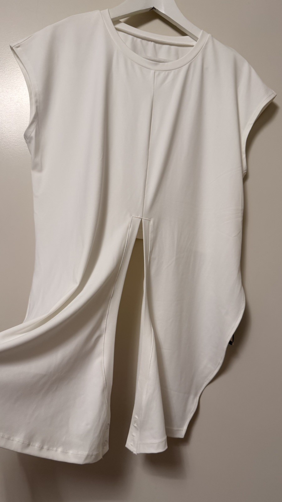 Halara White Athleisure Top Cap Sleeves Crossover Hem BNWT Large
