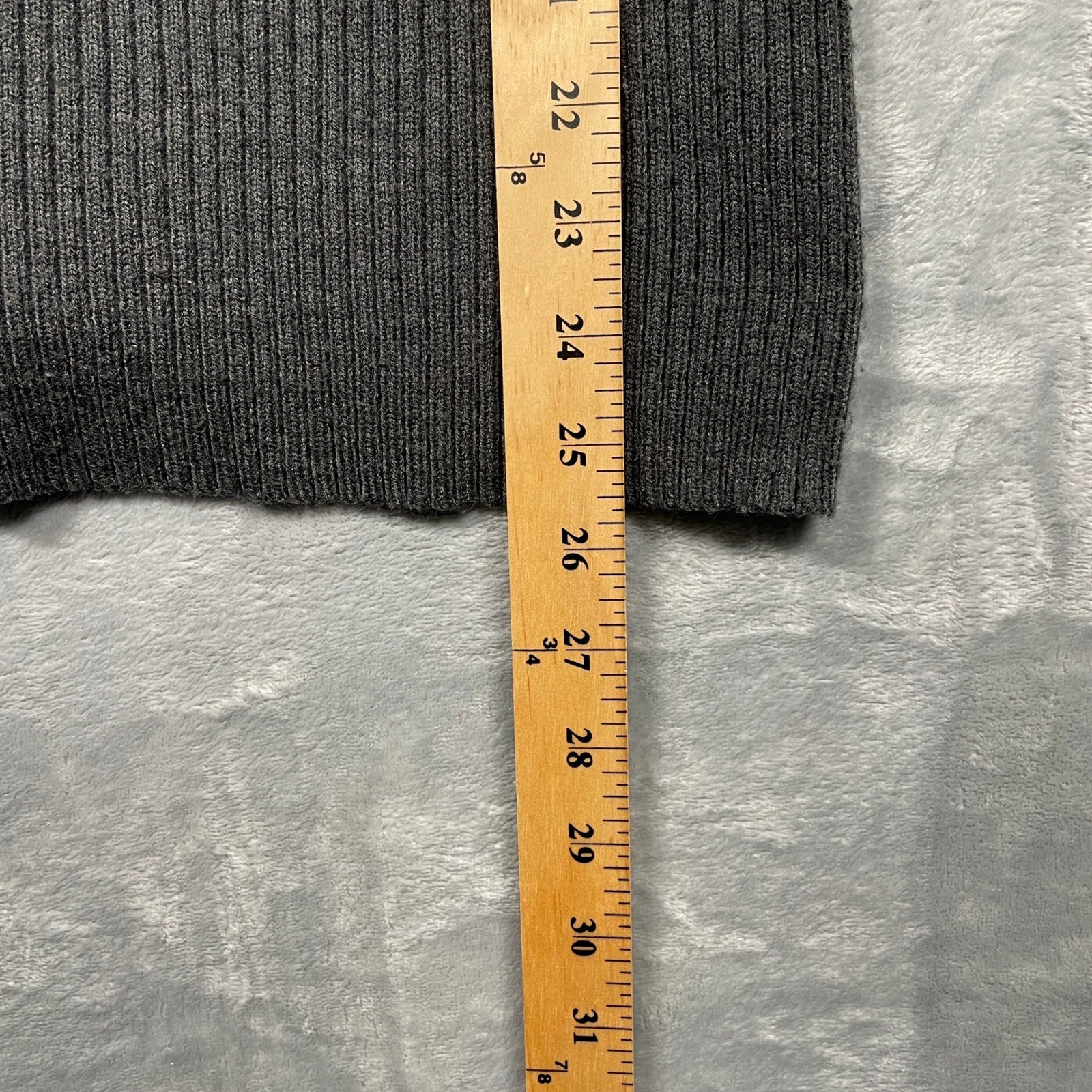 Guess Cold Shoulder Sweater Womens Gray Rhinestone Logo Ribbed Knit V-Neck Large