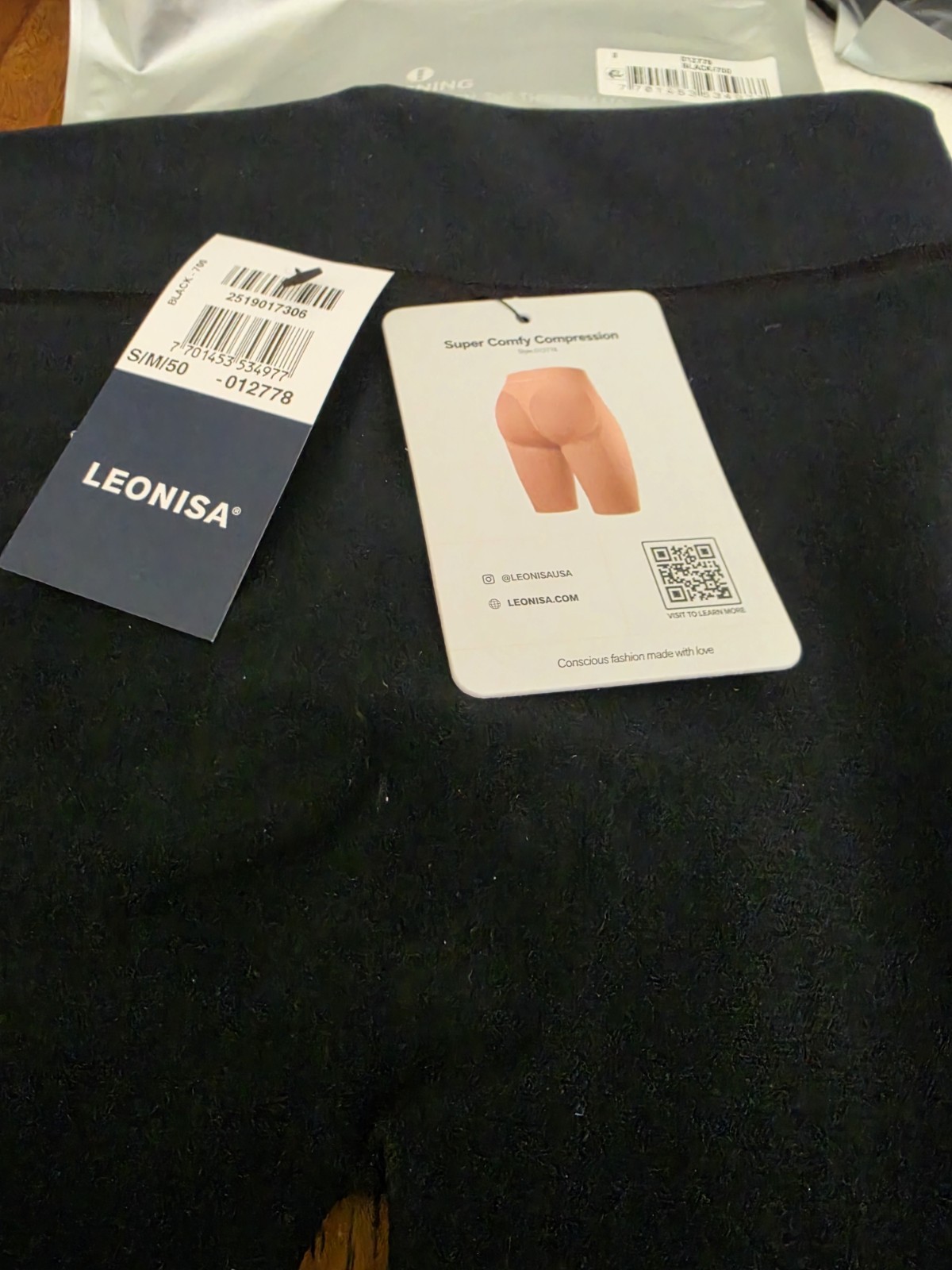 Leonisa Well Rounded Invisible Butt Lifter Shaper Short 012778 Size S Black