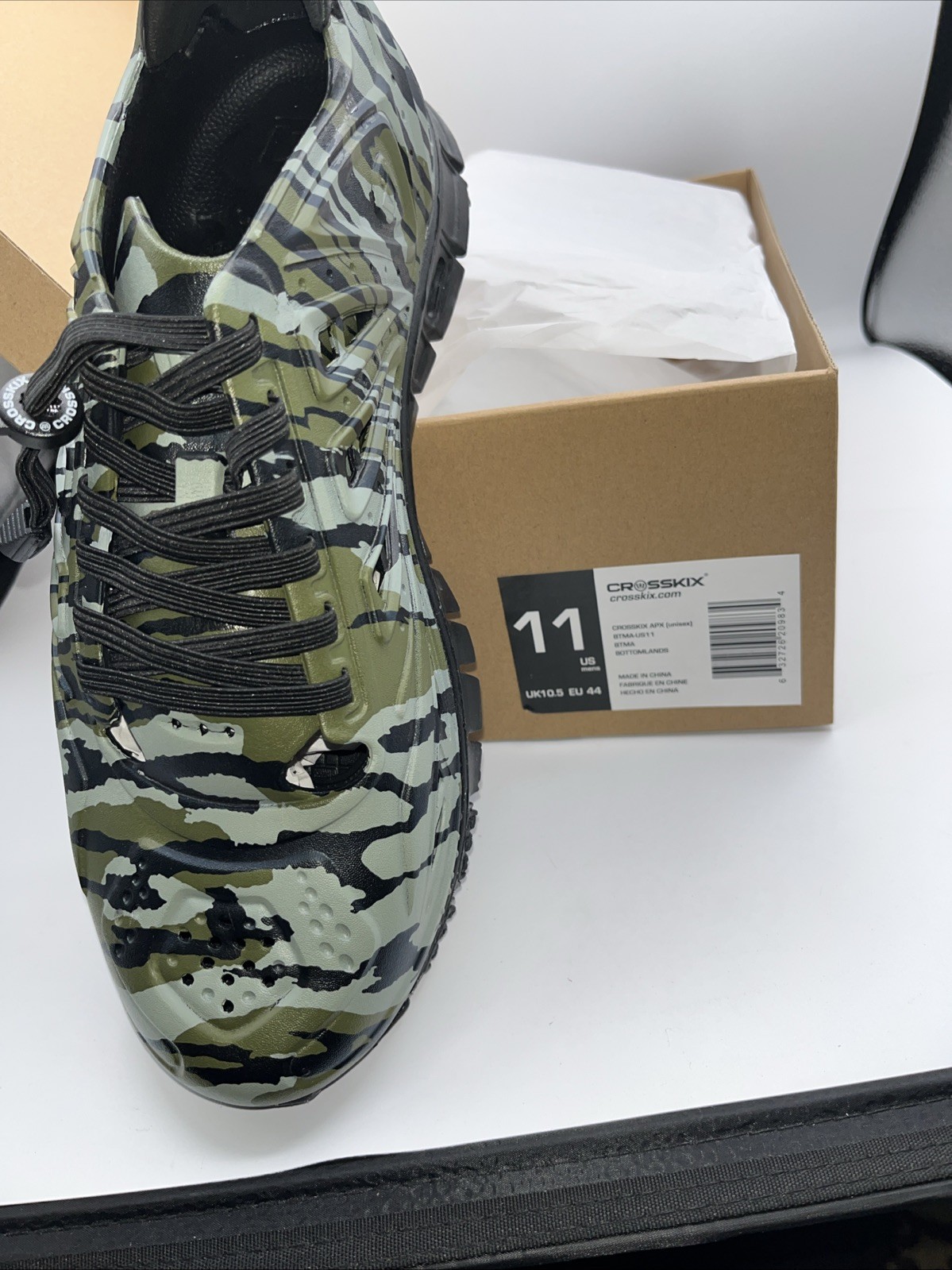 Crosskix Bottomlands Green Camo Men’s Sz 11 Water Shoe
