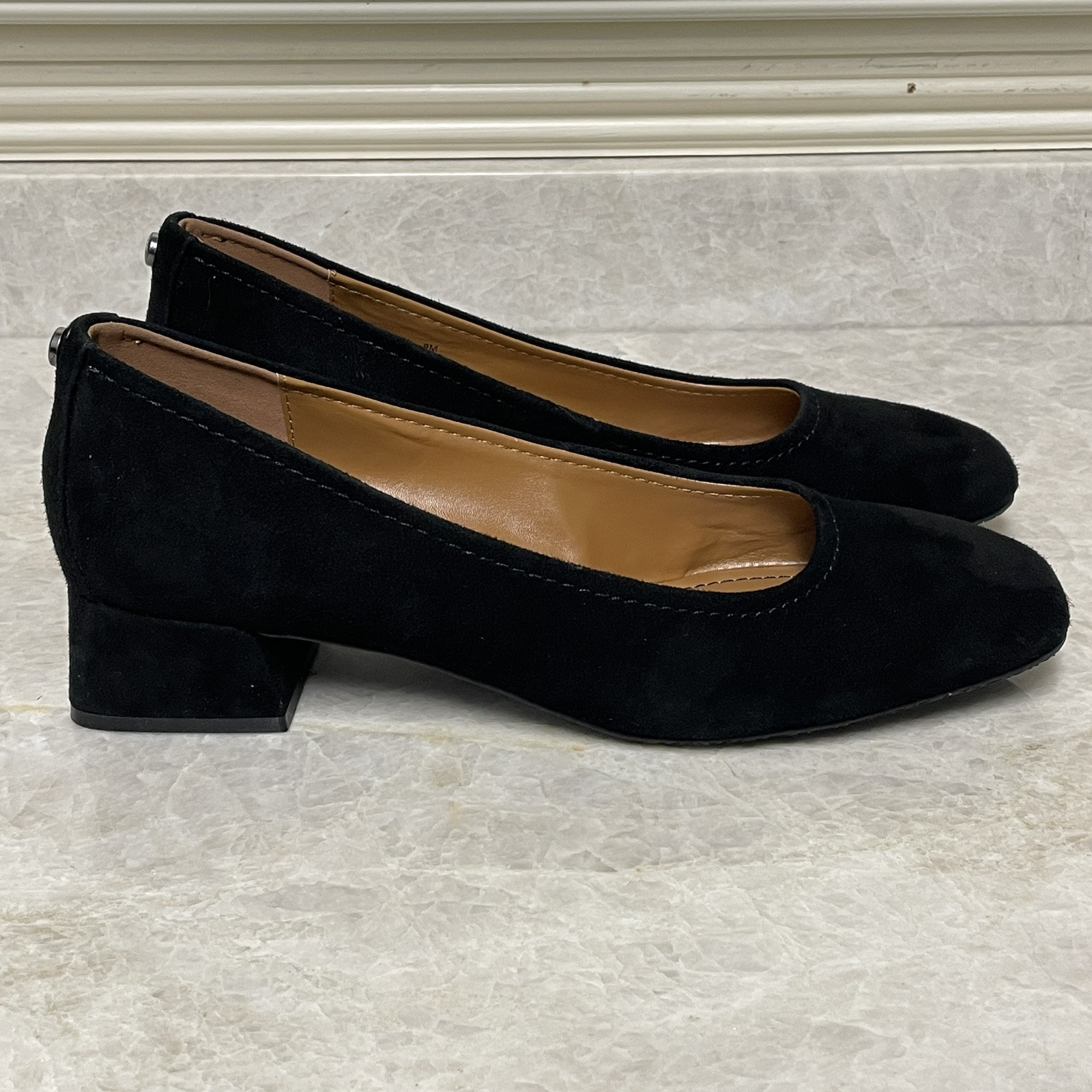 Donald Pliner Rya Pump Womens 9M Black Suede Square Toe 1.3 in Block Heel Shoes