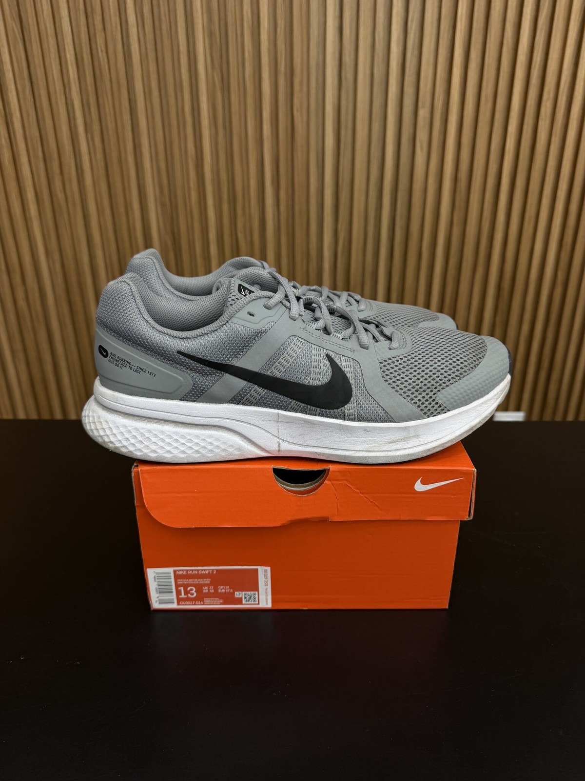 Nike Run Swift 2 Particle Grey Black White Size 13, PREOWNED-R