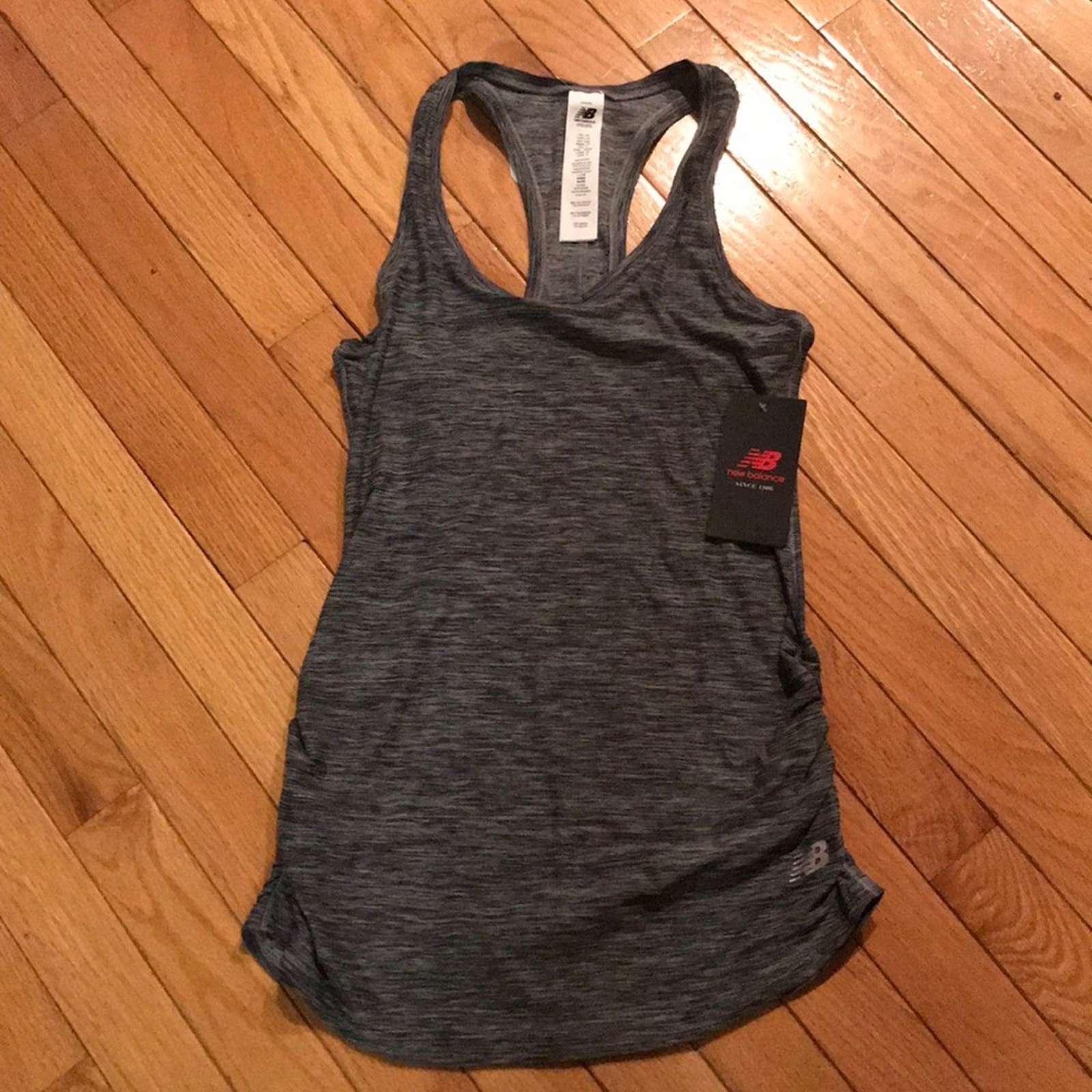 New balance air dry workout tank XS NWT
