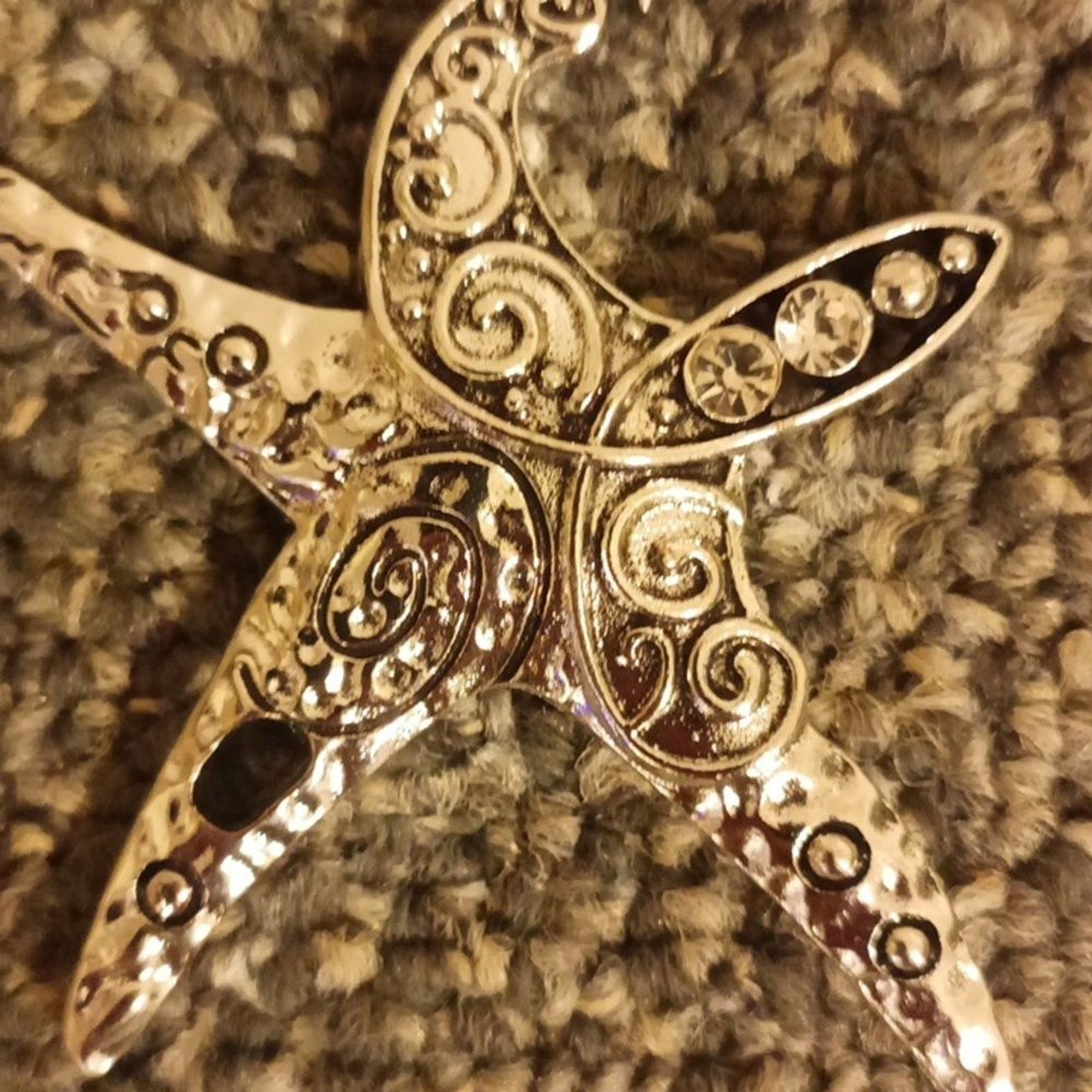 Starfish silver tone keychain with bling