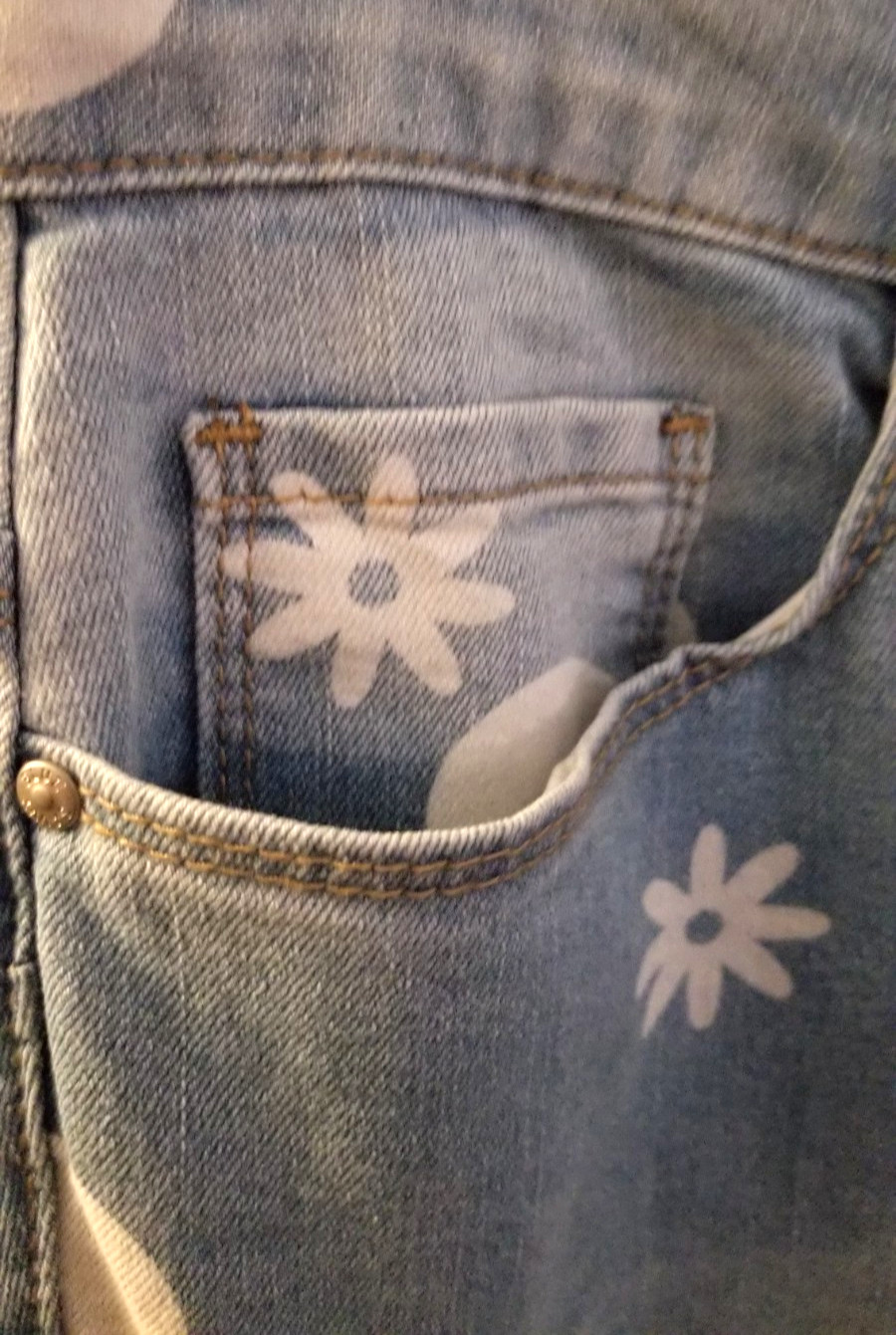 Daisy Jeans, by BLUE SAVVY, Ladies’ Size 14, Relaxed Fit, Ankle Length.