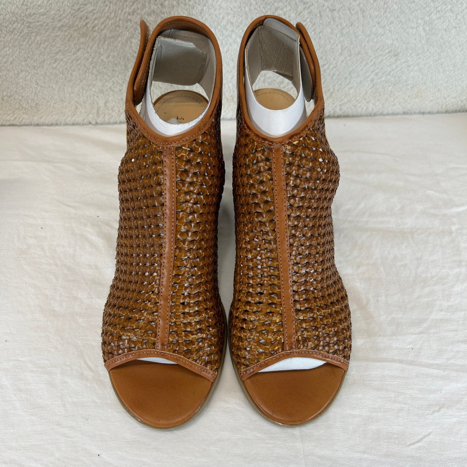 Indigo Rd Irpeele Womens Medium Brown Woven Open Toe Block Heel Sandals 11 New
