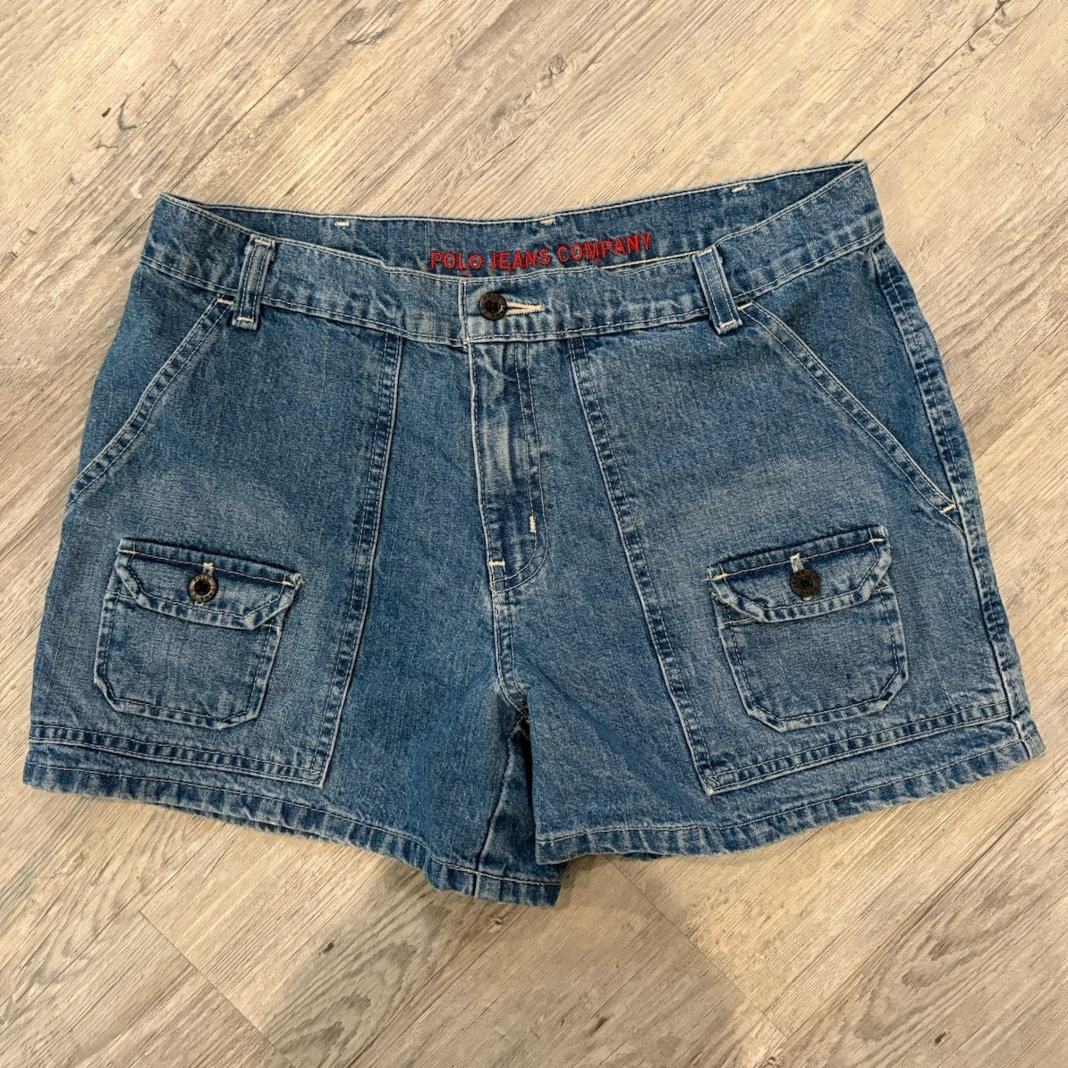 Polo Jeans Company Women’s Blue Denim Cargo Shorts Size 8 Mid Rise 4″ Inseam