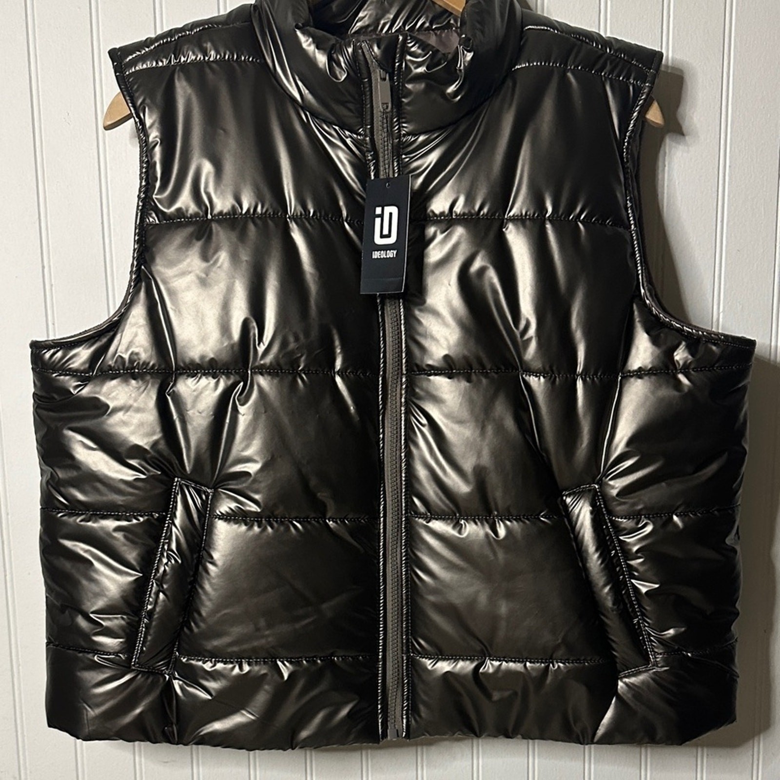 ID Ideology Metallic Pewter Grey Puffer Vest Size Medium