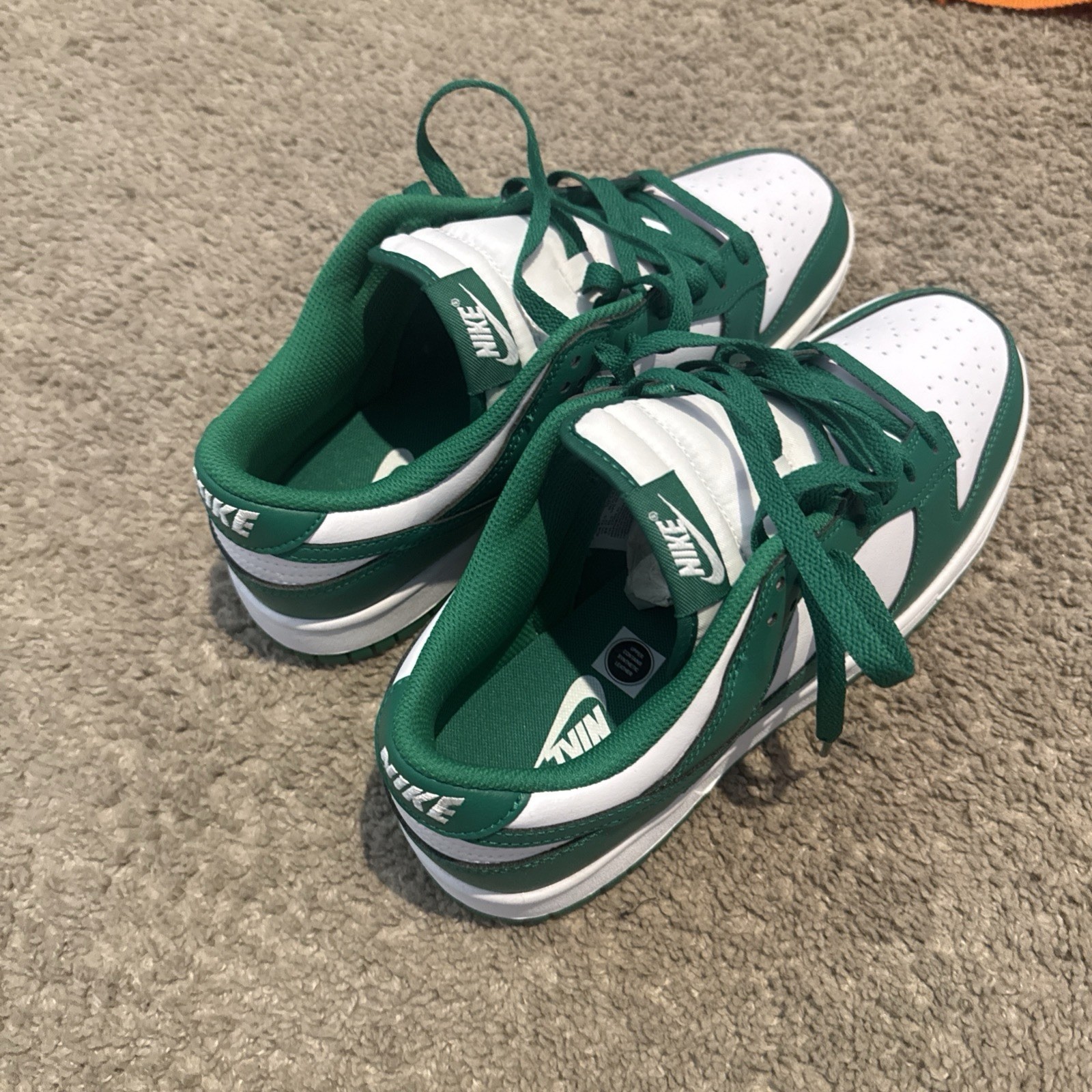 Nike Dunk Low Size 9M Summit White Malachite Green DD1391