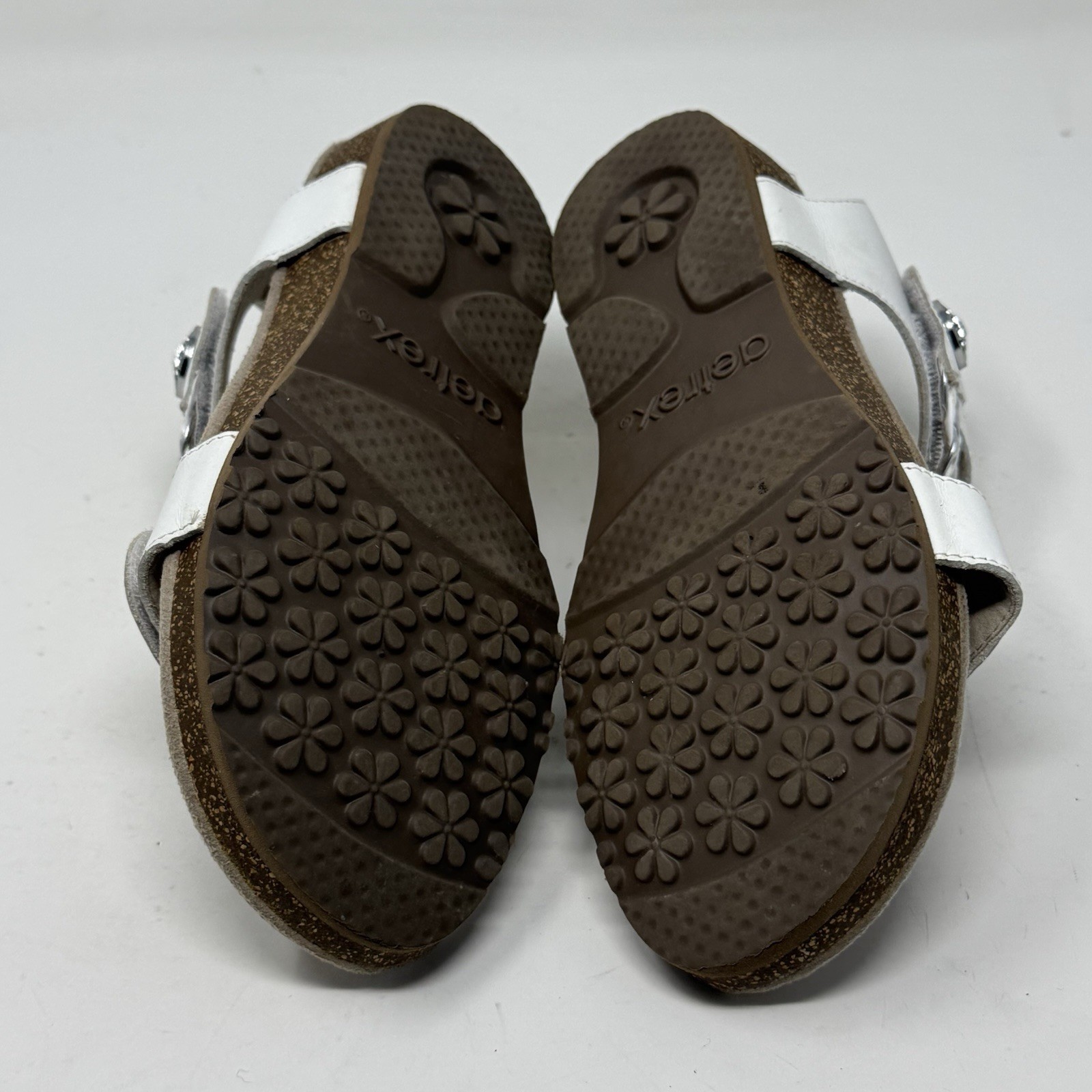 Aetrex Julian Sandals Womens 7 White Leather Woven Casual Comfort Orthotic Shoes
