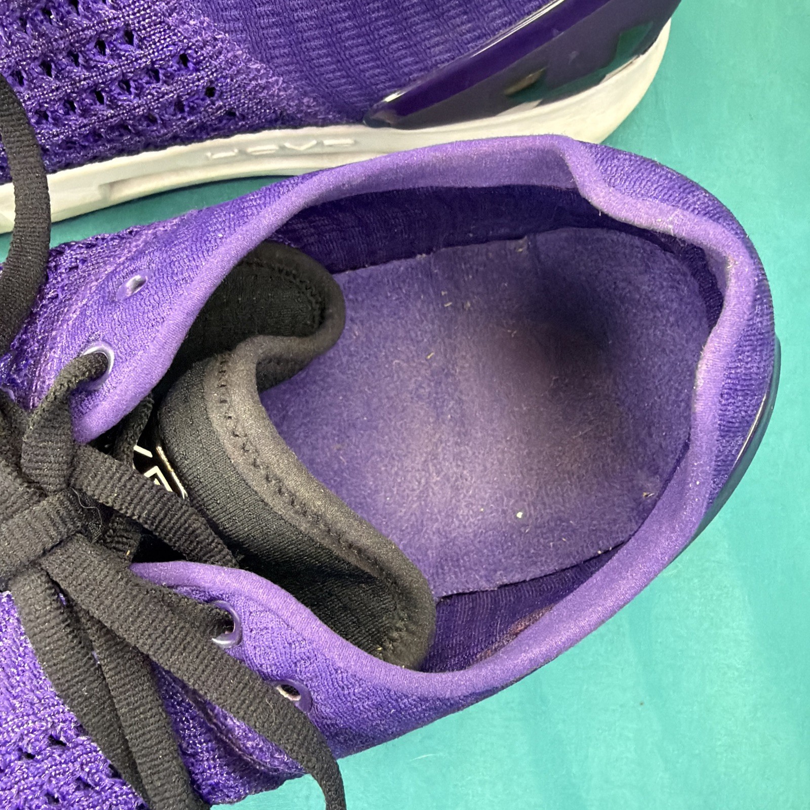 Under Armour HOVR Sonic CT 1.1 Men’s Size 11.5 Running Shoes Purple Sneakers
